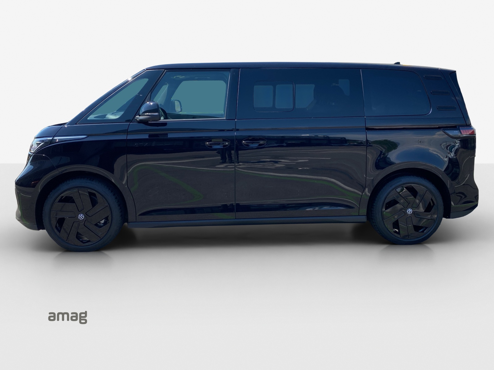 VW ID.Buzz LWB GTX 4 Motion-image-1