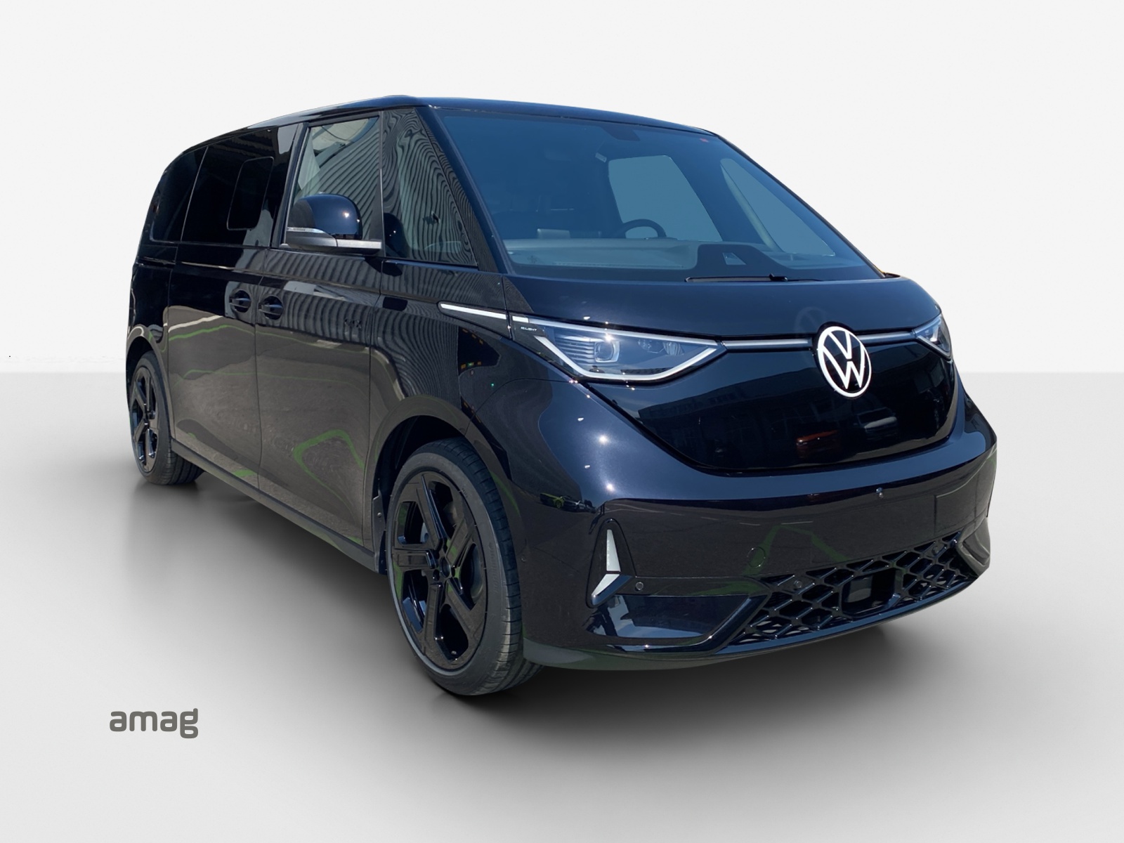 VW ID.Buzz LWB GTX 4 Motion-image-5