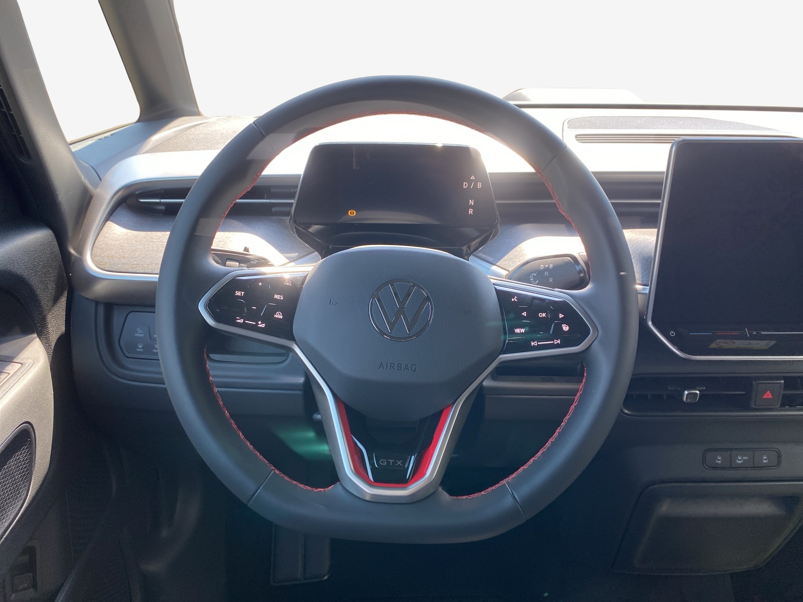 VW ID.Buzz LWB GTX 4 Motion-image-9