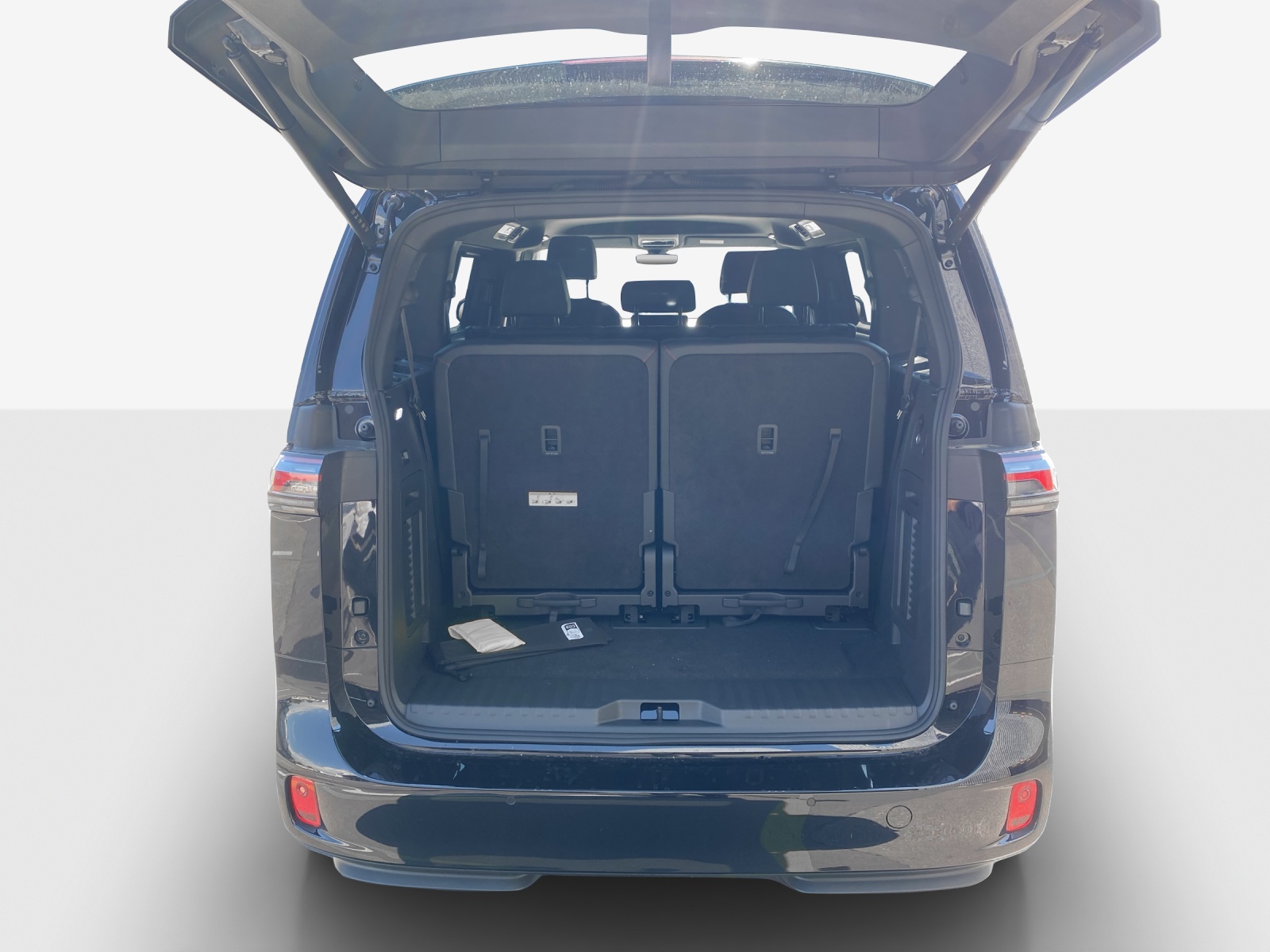 VW ID.Buzz LWB GTX 4 Motion-image-12