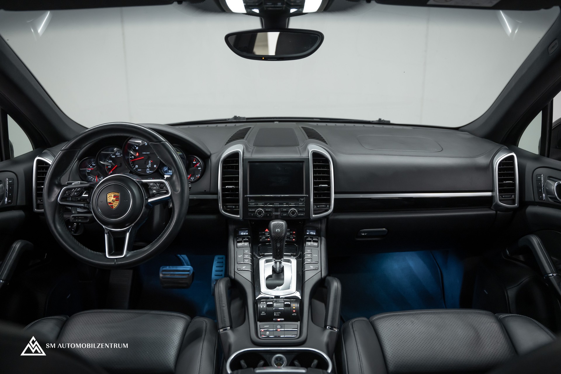 PORSCHE Cayenne Diesel / Bose / Luftfahrwerk / Rückfahrkamera-image-13