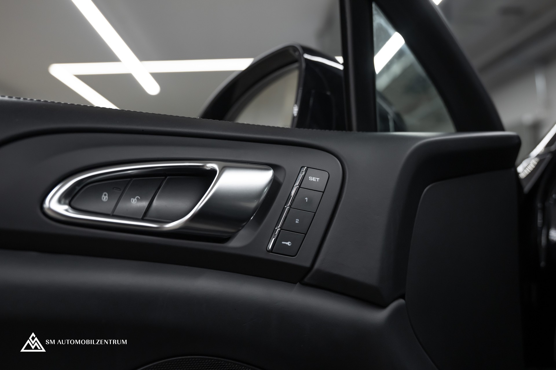 PORSCHE Cayenne Diesel / Bose / Luftfahrwerk / Rückfahrkamera-image-19