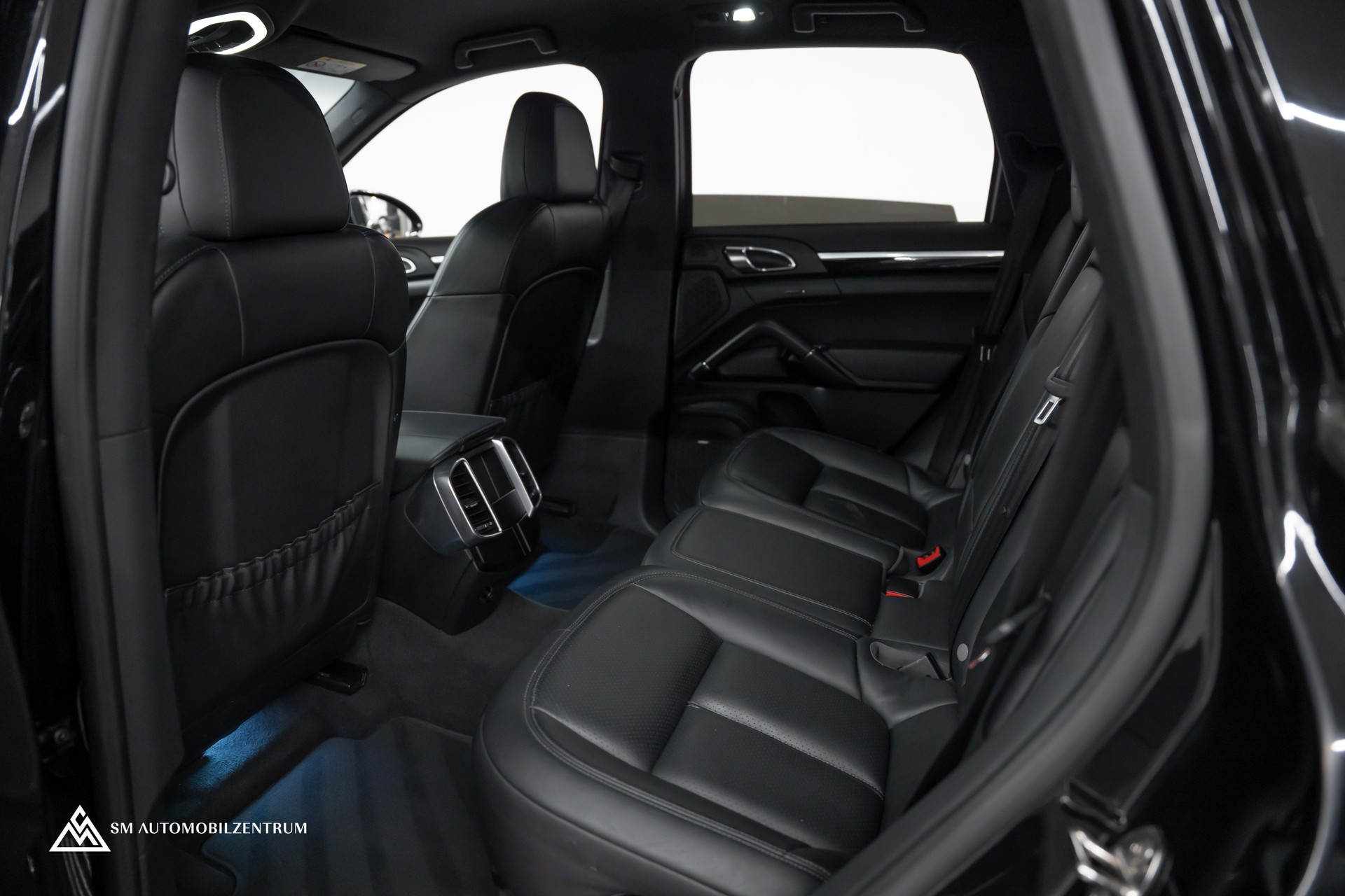 PORSCHE Cayenne Diesel / Bose / Luftfahrwerk / Rückfahrkamera-image-17
