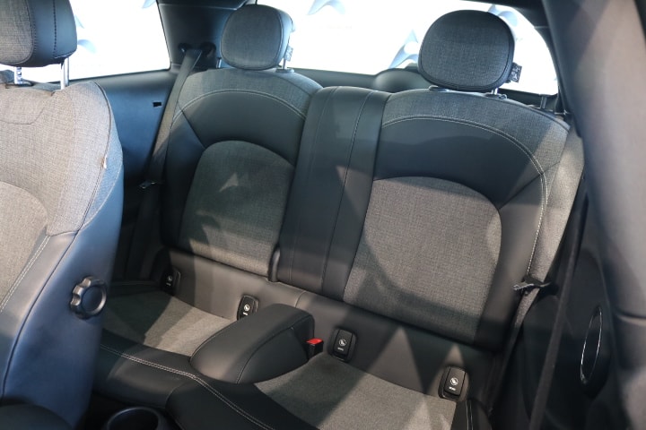 MINI Cooper S Steptronic-showroom-element-3