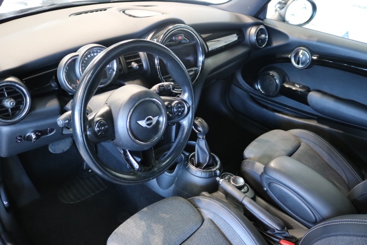 MINI Cooper S Steptronic-showroom-element-1