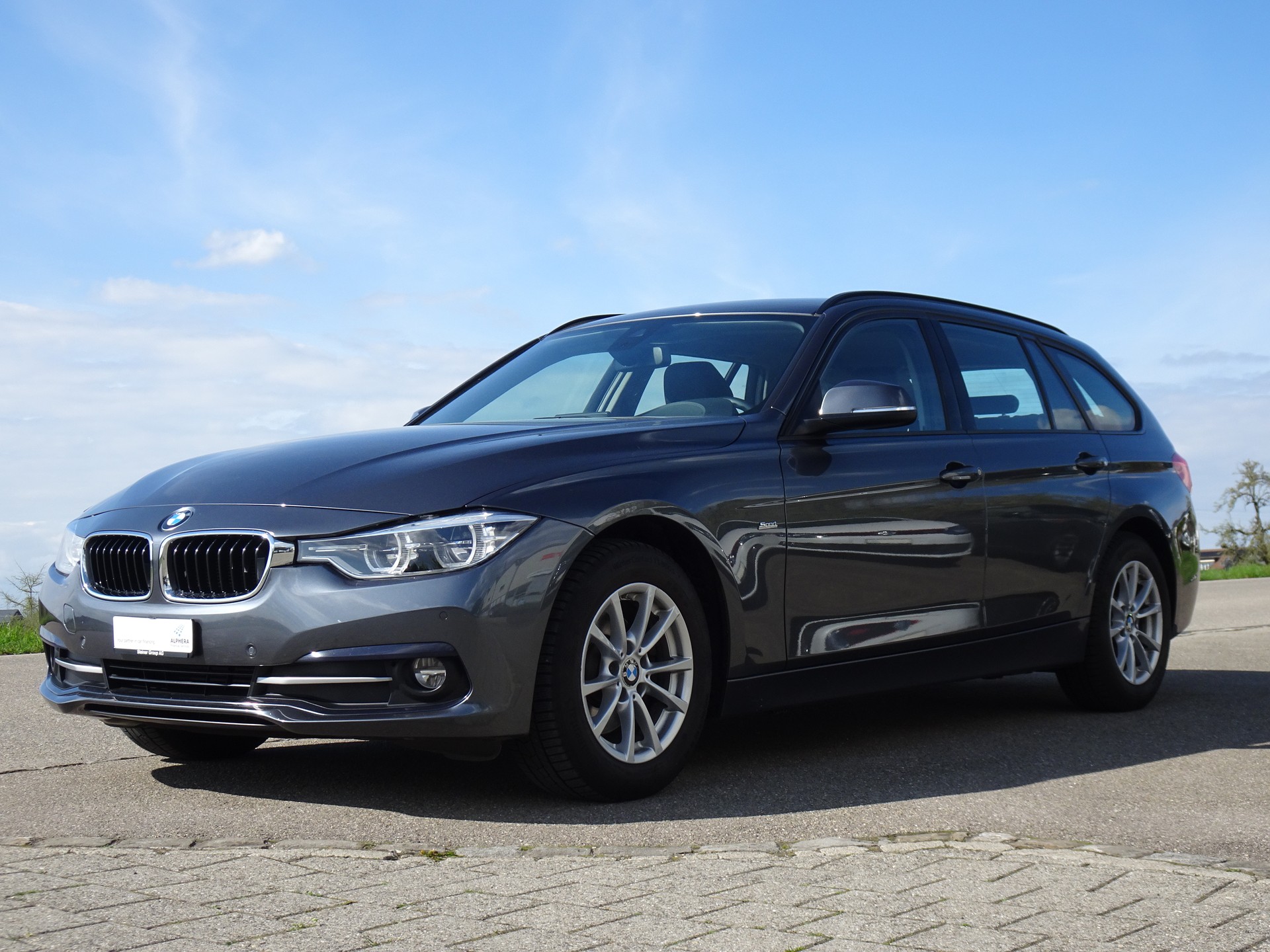 BMW 320d xDrive Touring Sport Line Steptronic-image-0