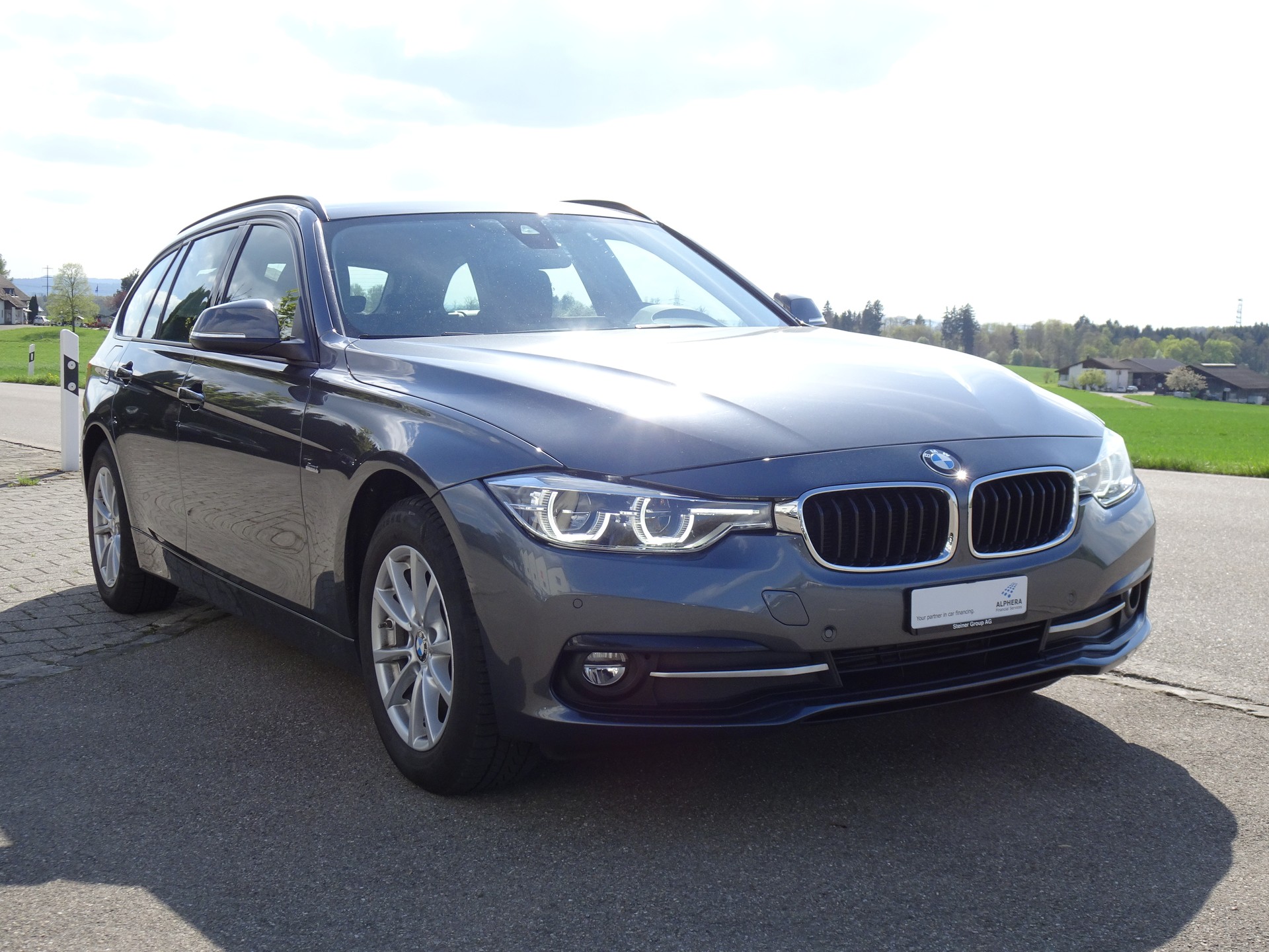 BMW 320d xDrive Touring Sport Line Steptronic-image-5