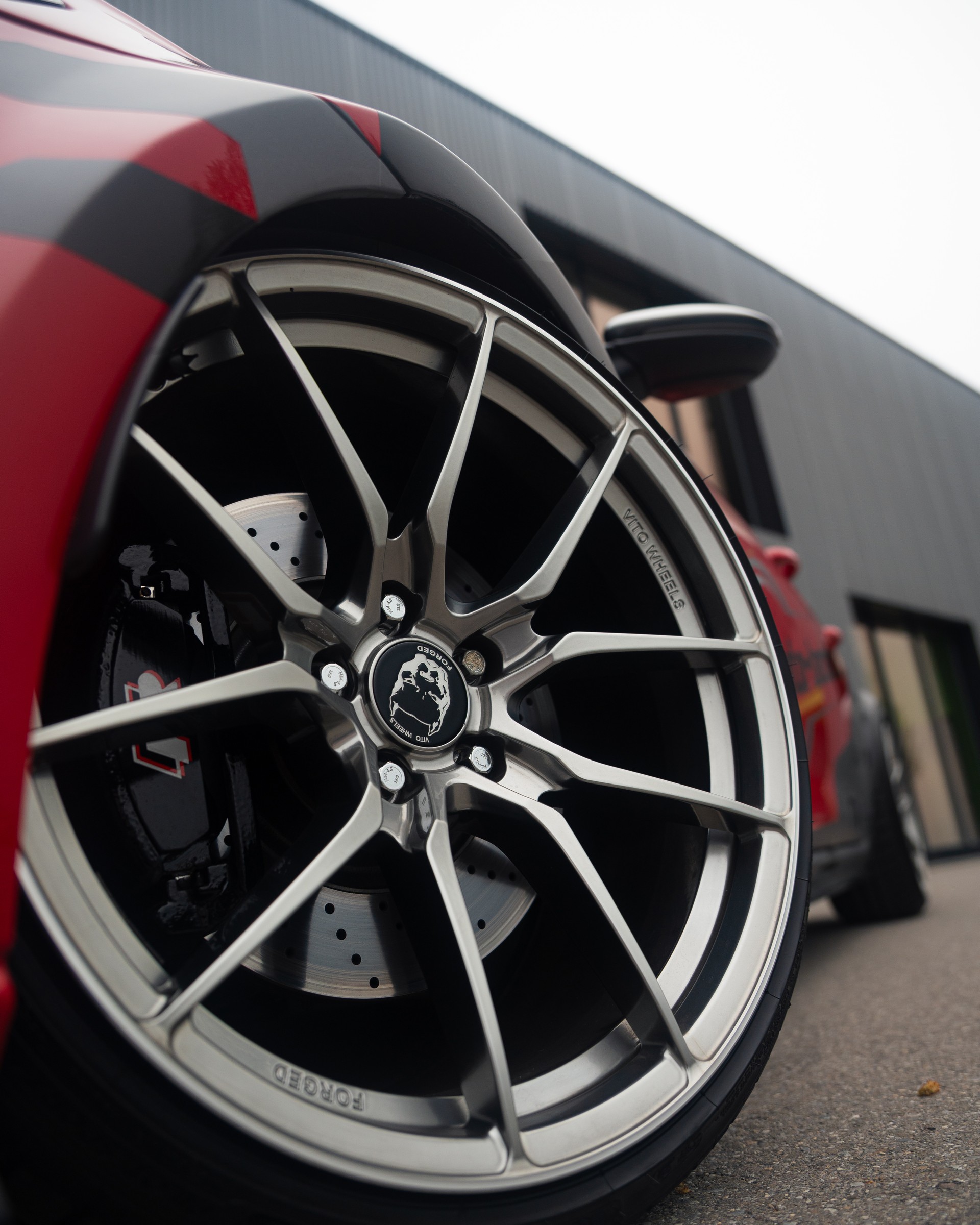 VW Golf 2.0 TSI R 4Motion DSG-image-2