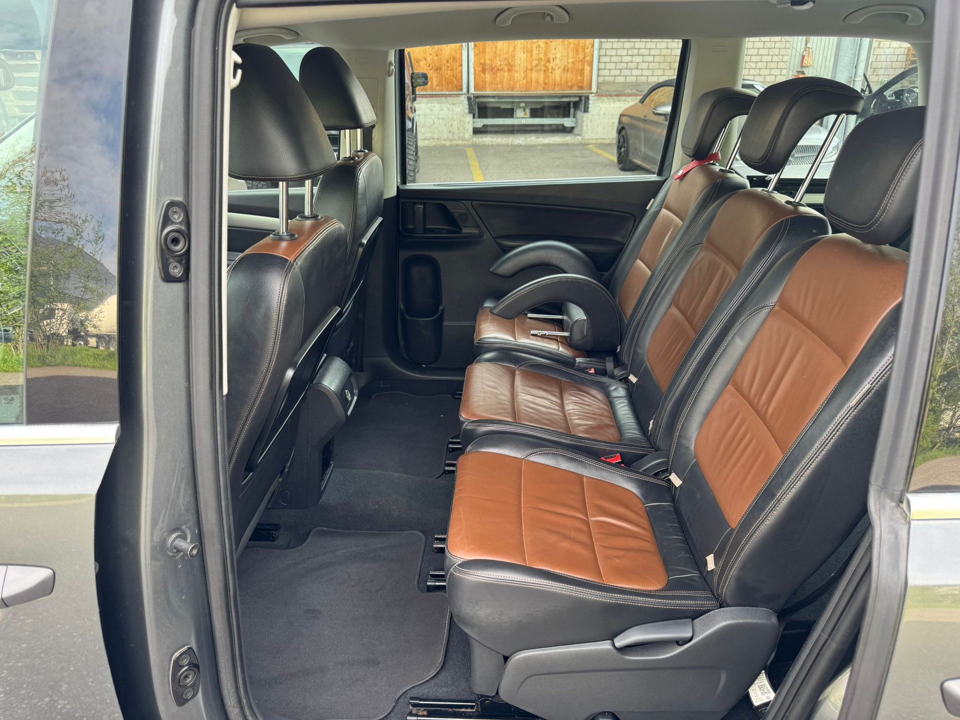 VW Sharan 2.0 TDI BlueMotion Technology Highline-image-15