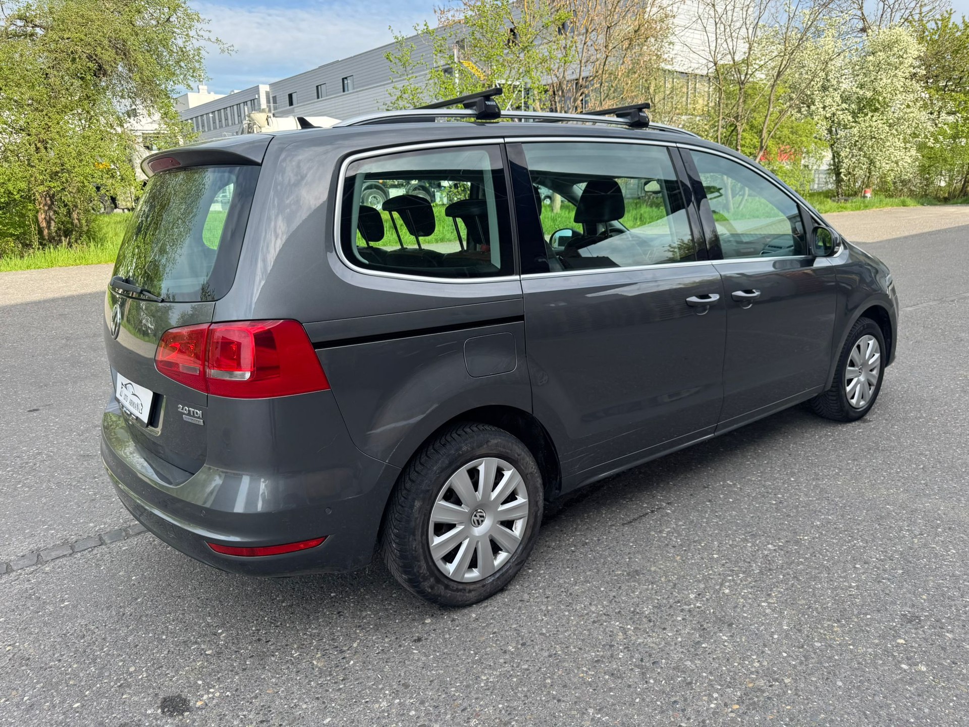 VW Sharan 2.0 TDI BlueMotion Technology Highline-image-5