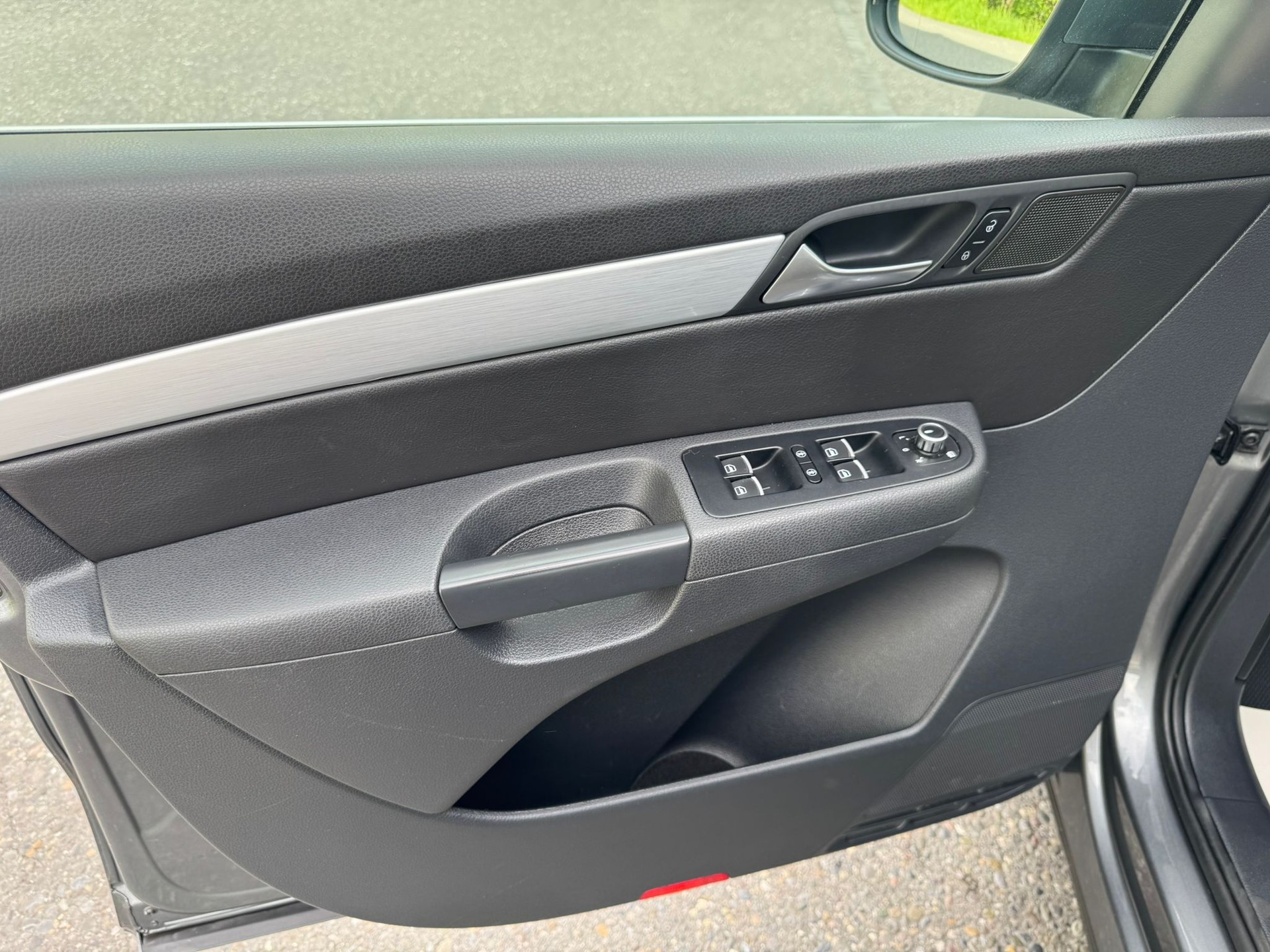 VW Sharan 2.0 TDI BlueMotion Technology Highline-image-13