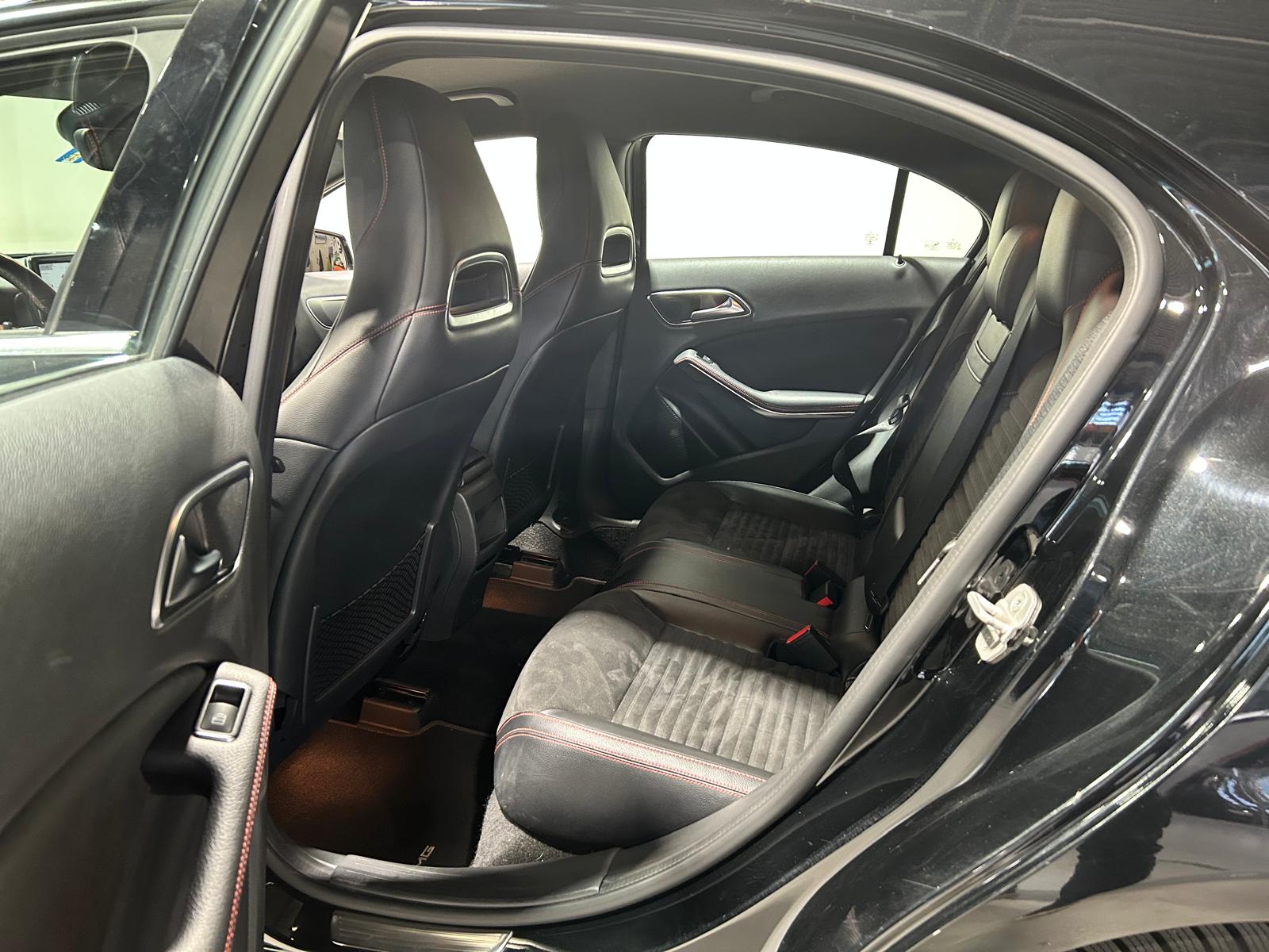 MERCEDES-BENZ A 200 CDI AMG Line-image-9