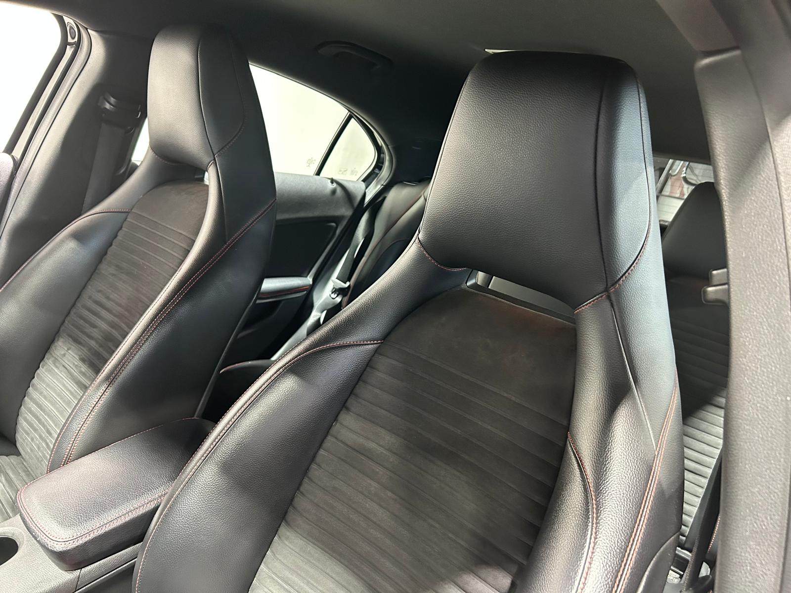 MERCEDES-BENZ A 200 CDI AMG Line-image-18