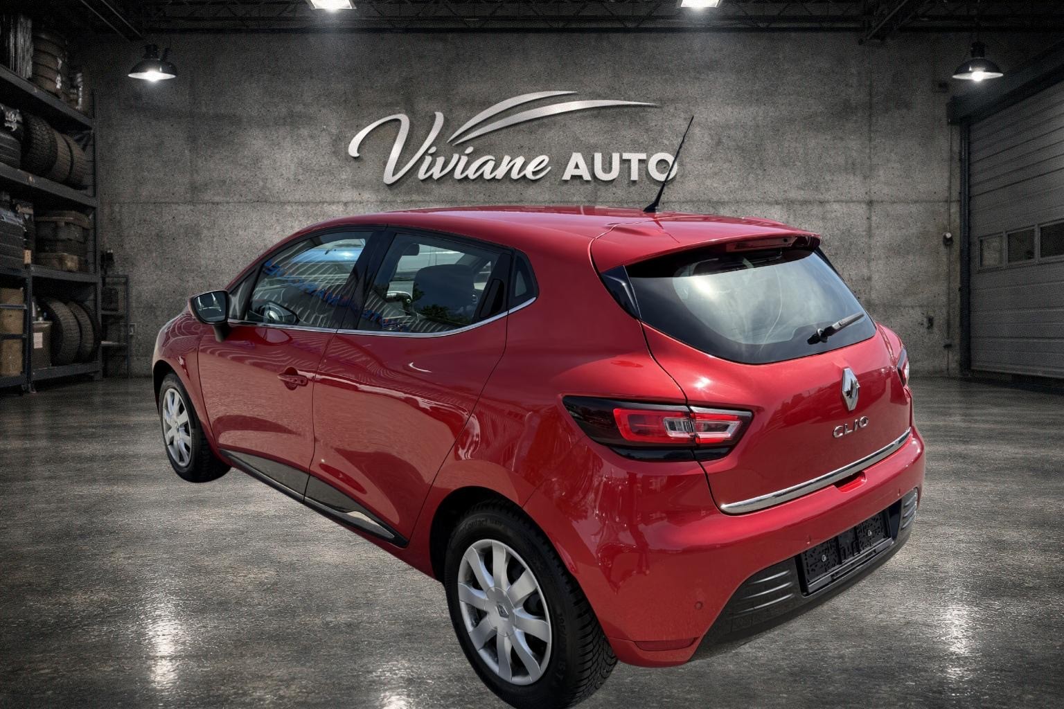 RENAULT Clio 1.2 16V T Intens EDC-showroom-element-1