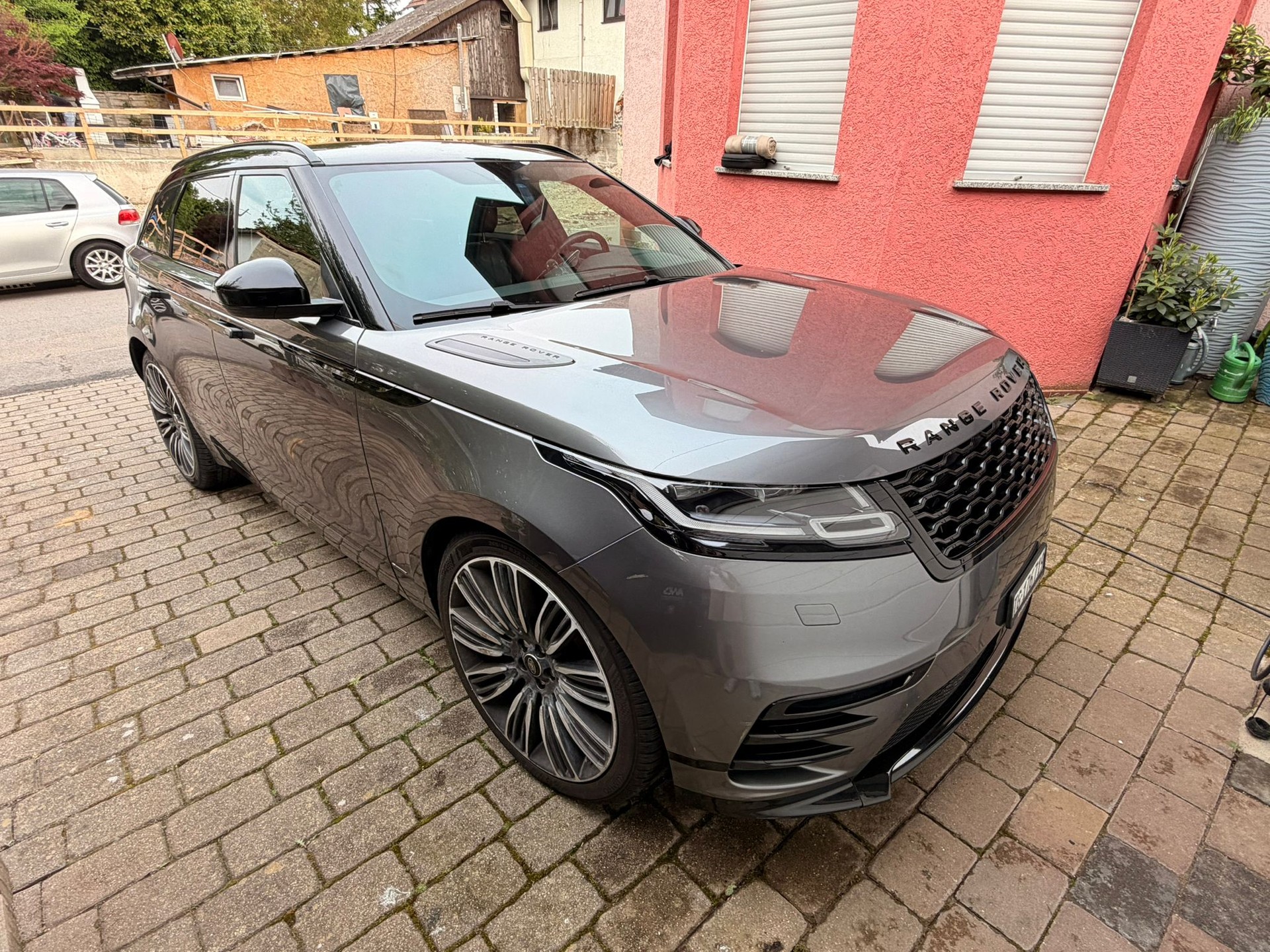 LAND ROVER Range Rover Velar R-Dynamic D 300 HSE Automatic-image-1