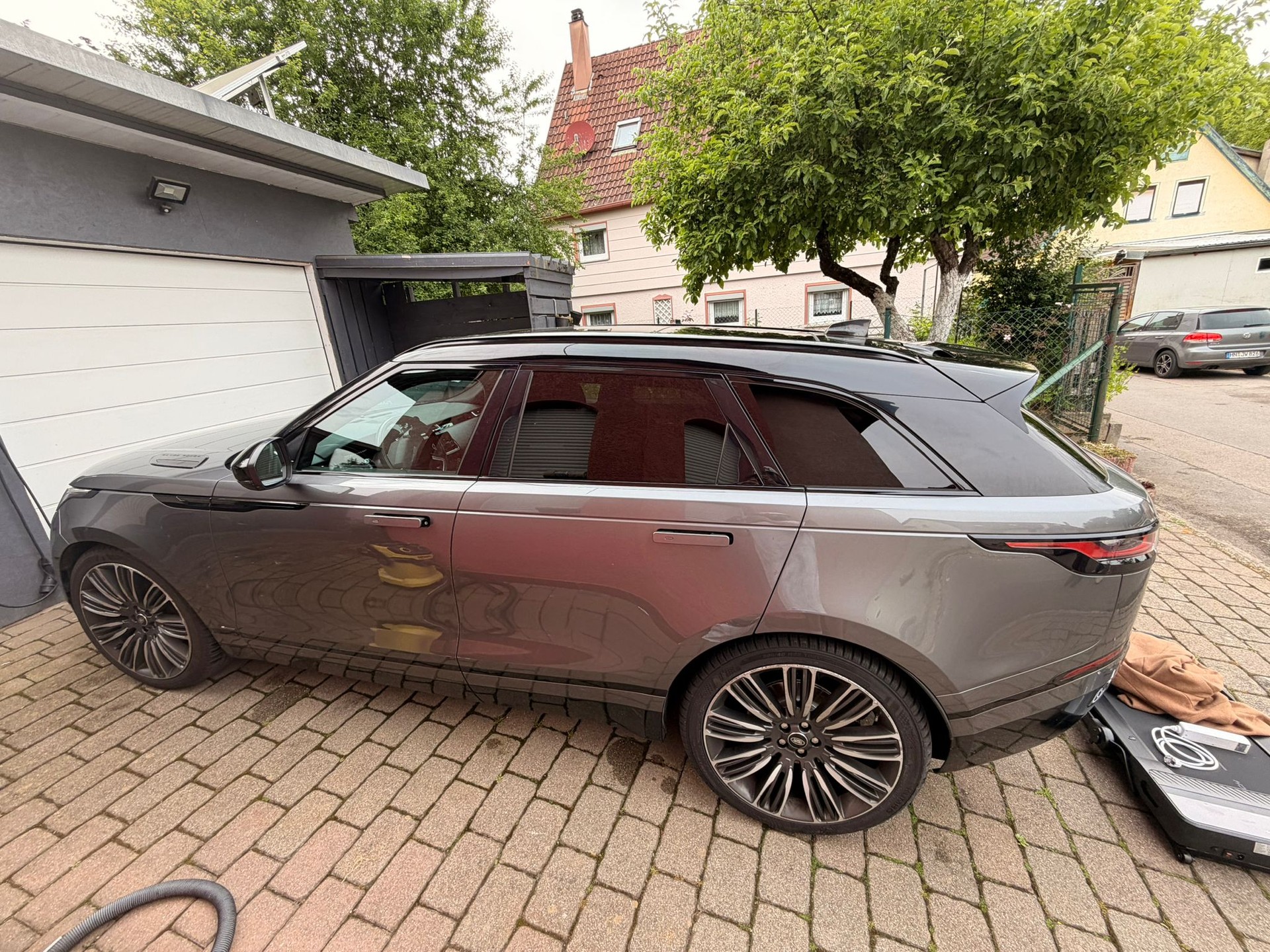 LAND ROVER Range Rover Velar R-Dynamic D 300 HSE Automatic-image-3