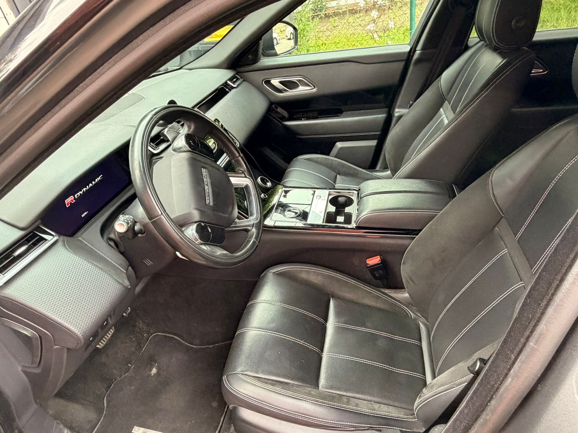 LAND ROVER Range Rover Velar R-Dynamic D 300 HSE Automatic-image-4