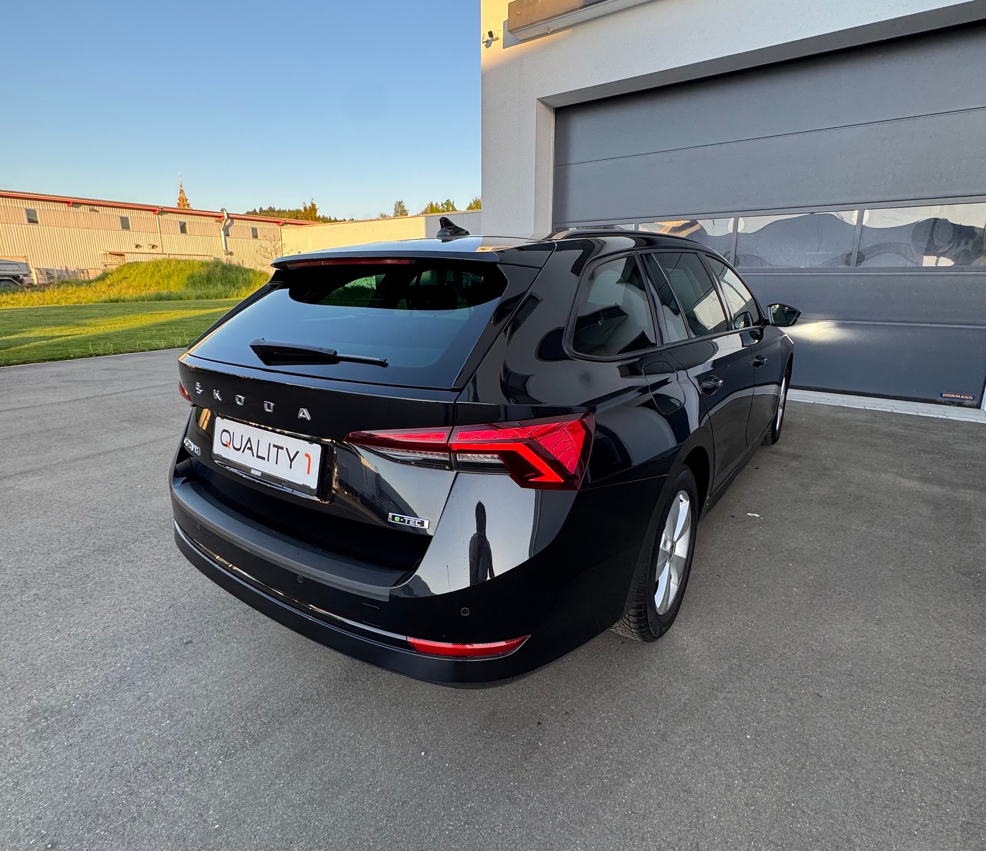 SKODA Octavia Combi 1.5 TSI mHEV DSG Ambition-image-3