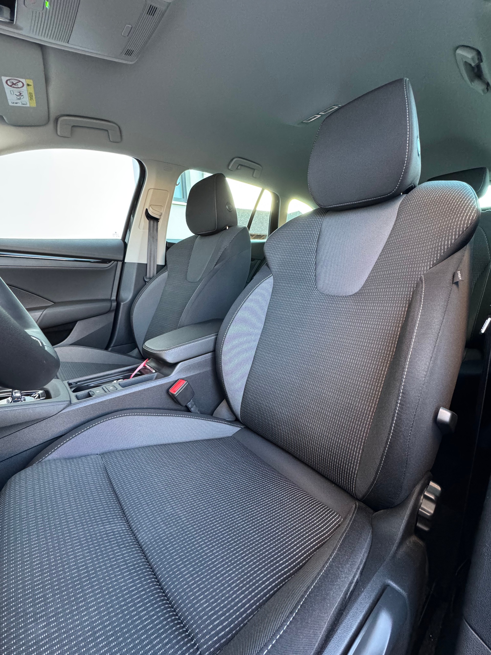 SKODA Octavia Combi 1.5 TSI mHEV DSG Ambition-image-11