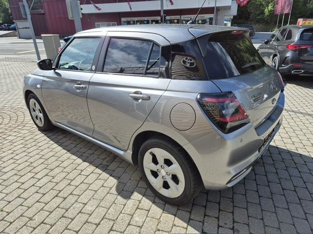 SUZUKI Swift 1.2 1st Edition Hybrid CVT-image-2