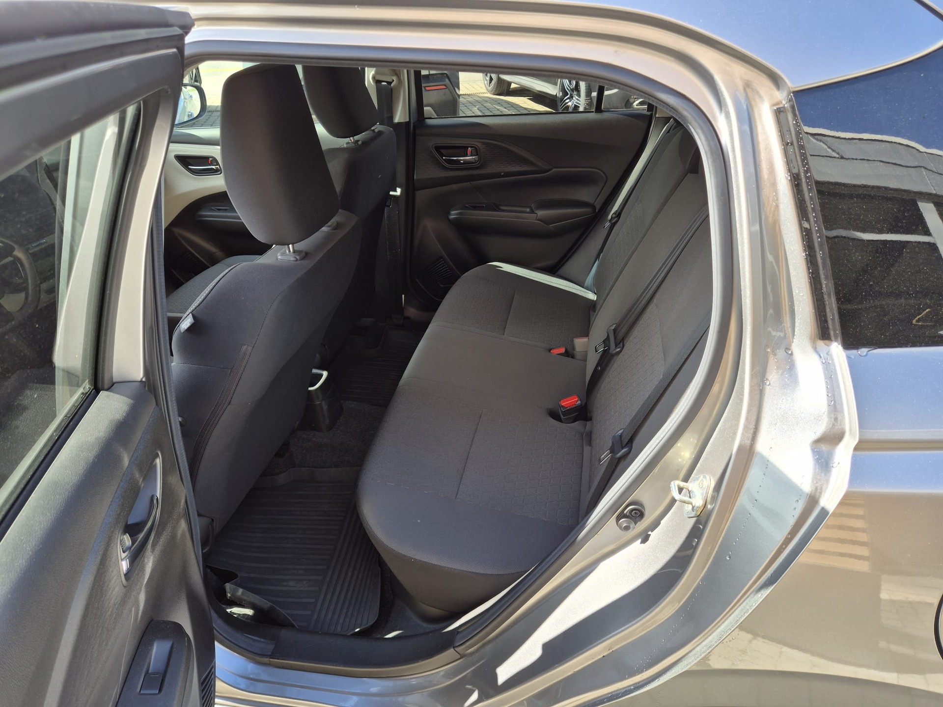 SUZUKI Swift 1.2 1st Edition Hybrid CVT-image-6