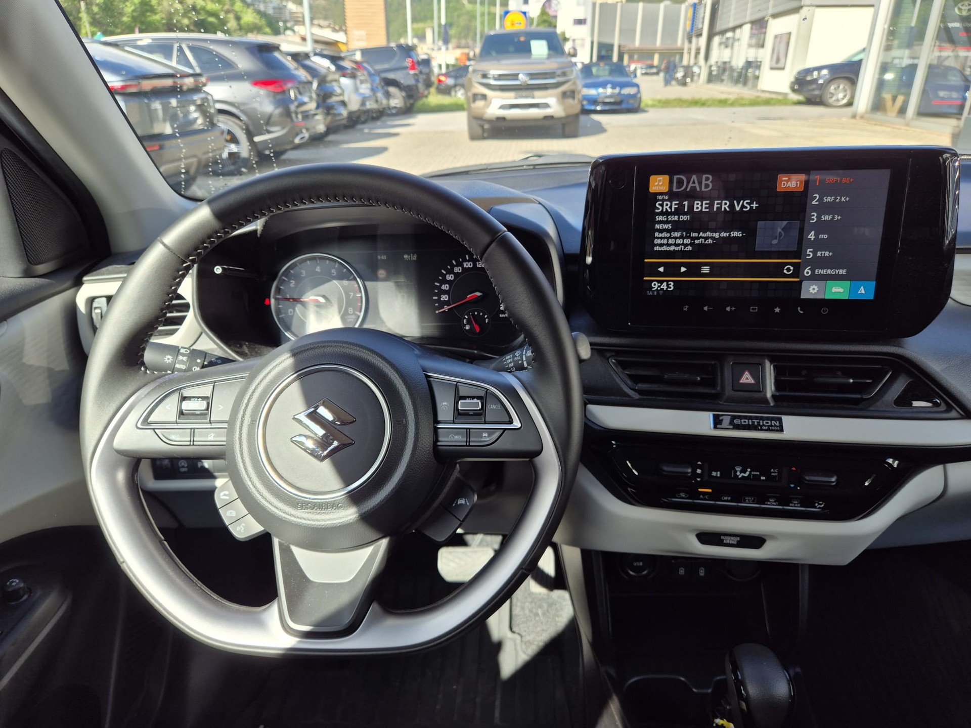SUZUKI Swift 1.2 1st Edition Hybrid CVT-image-7