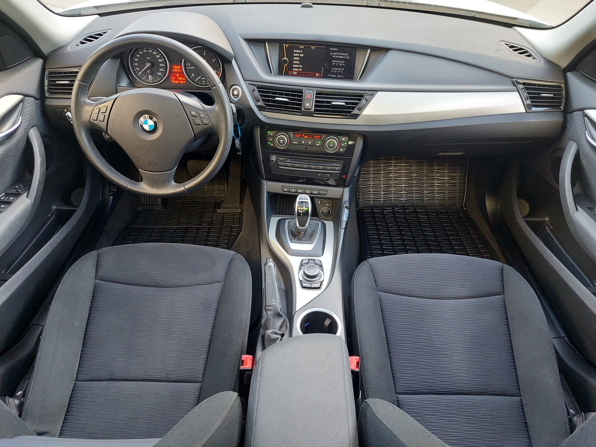 BMW X1 xDrive 20d Steptronic-image-11