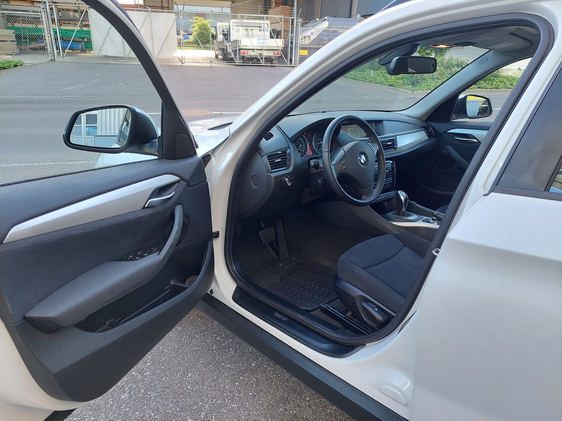 BMW X1 xDrive 20d Steptronic-image-10