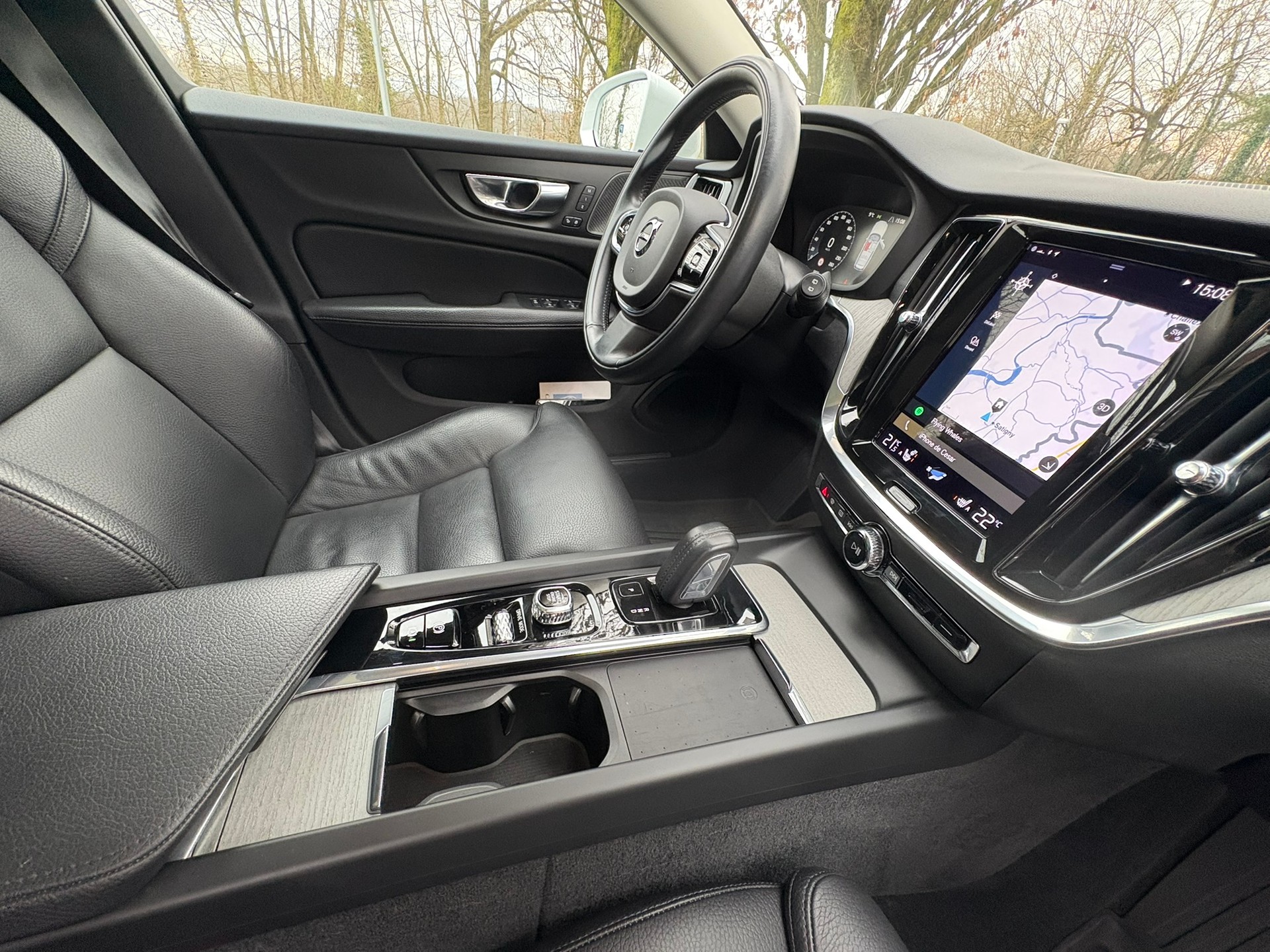 VOLVO V60 Cross Country B4 Mild Hybrid AWD-image-9