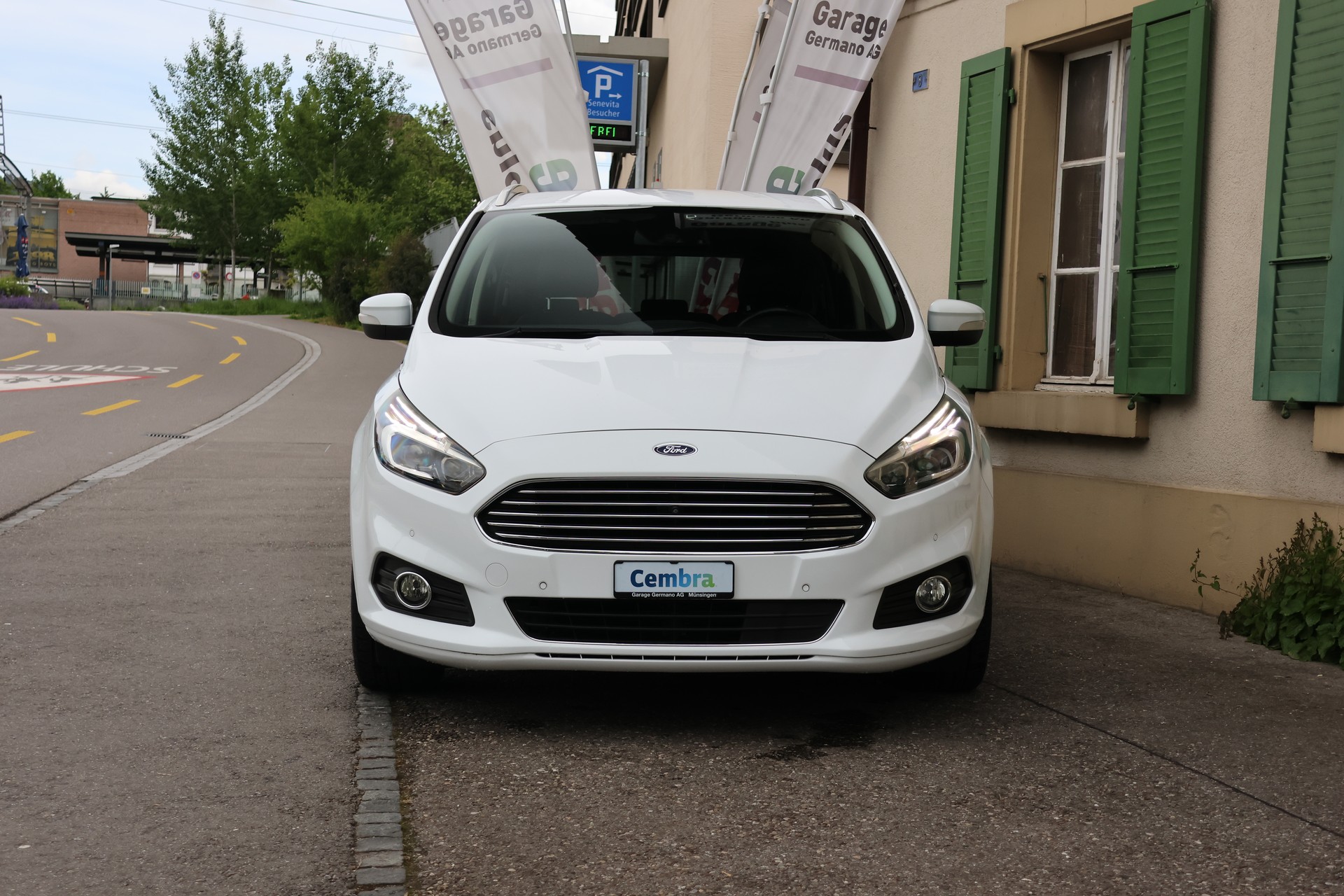 FORD S-Max 2.0 TDCi ST-Line AWD PowerShift 7 Plätzer mit AHK-showroom-element-1