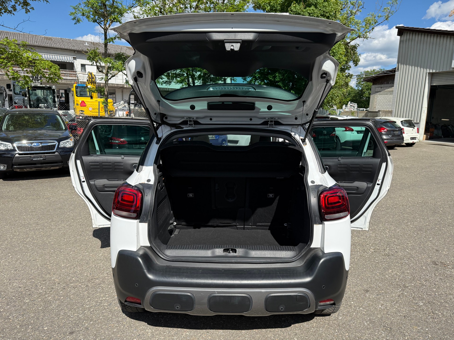 CITROEN C3 Aircross 1.2i PureTech Shine EAT-image-10