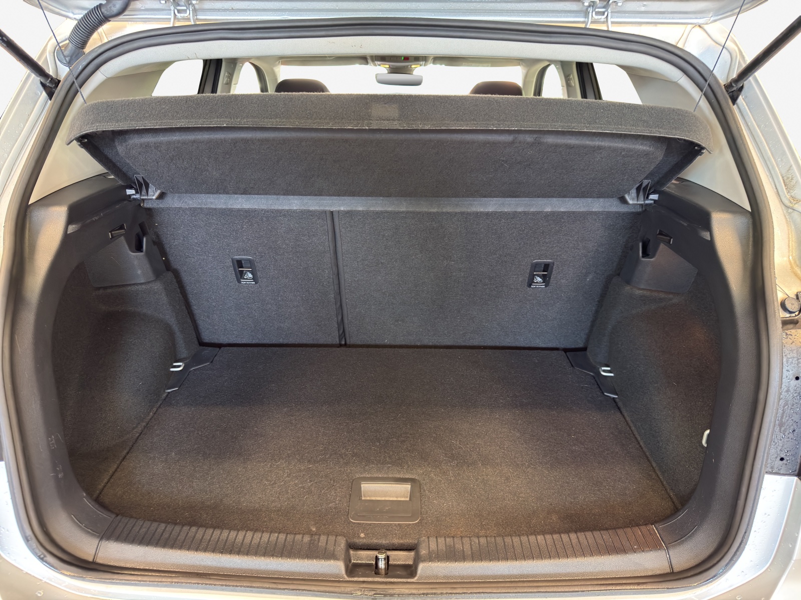 VW T-Cross 1.0 TSI Life Limited DSG-image-12