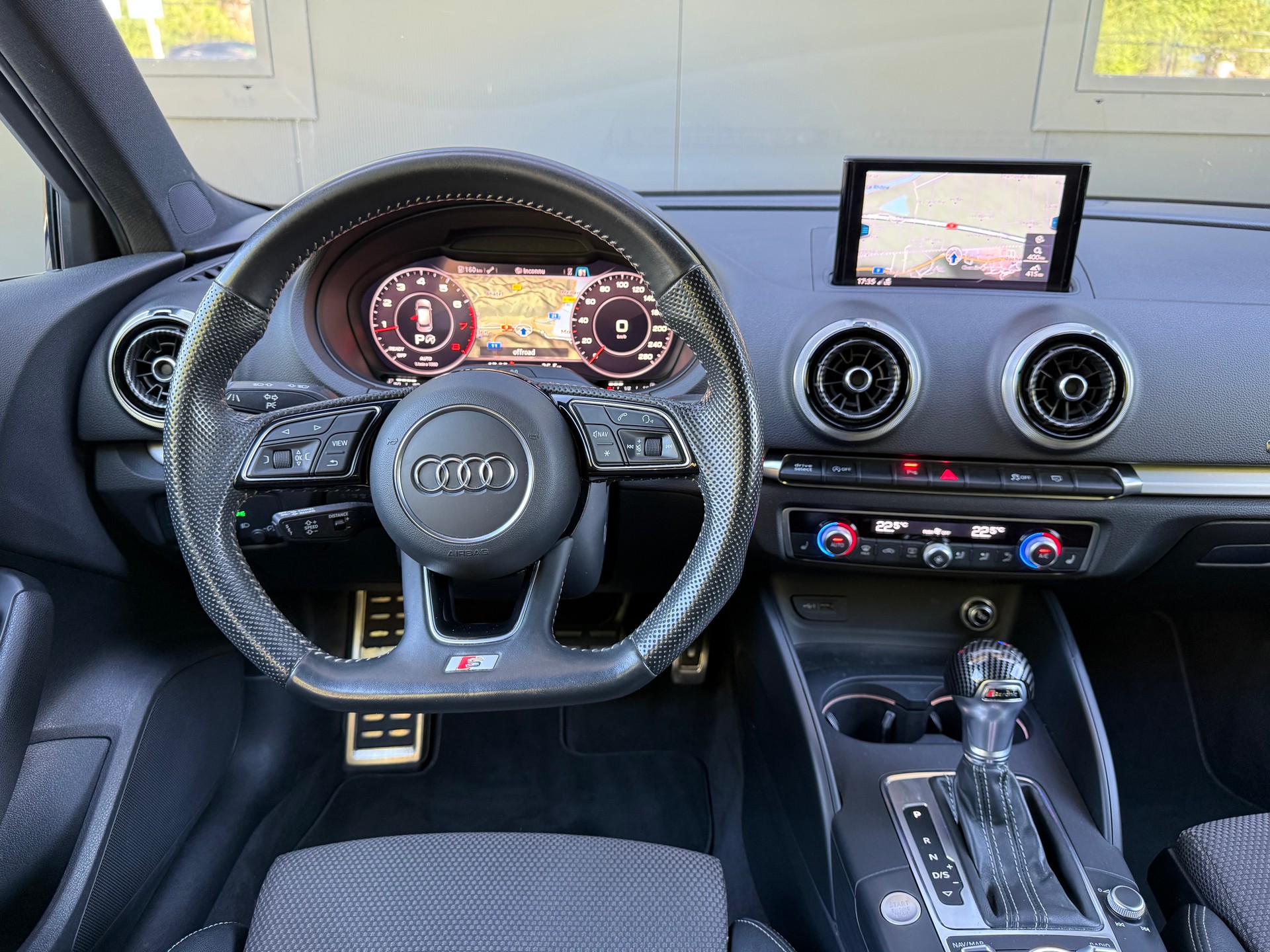 AUDI A3 Sportback 40 TFSI S-Line Sport Attraction quattro S-tronic-image-14