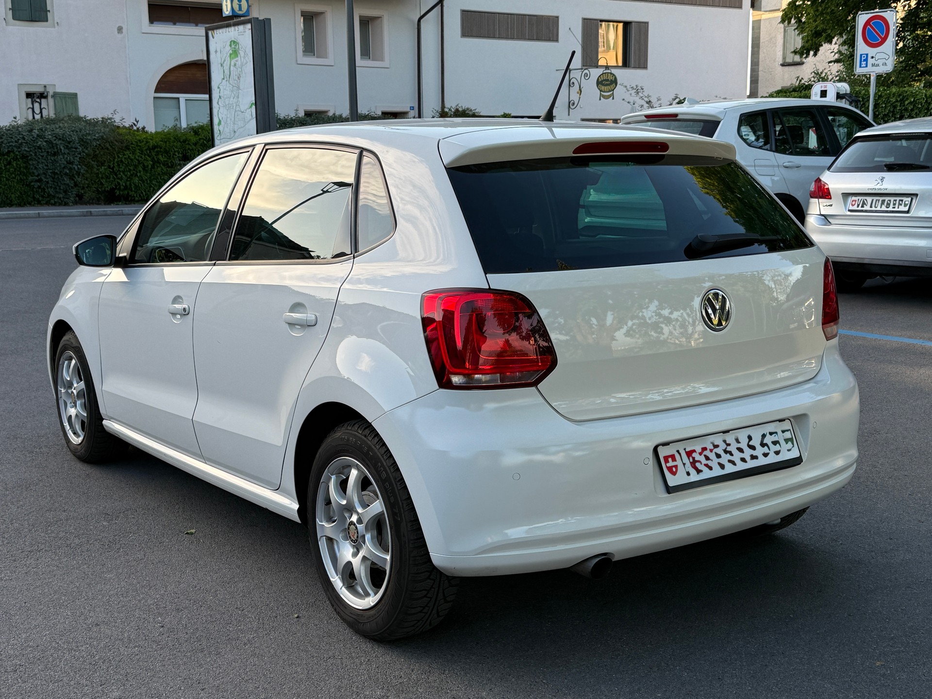 VW Polo 1.4 16V Highline DSG - Automatique - Kit Courroie de Distribution + Pompe à eau Faite à 121’810 Km - Expertisé : 03.03.2025-image-4
