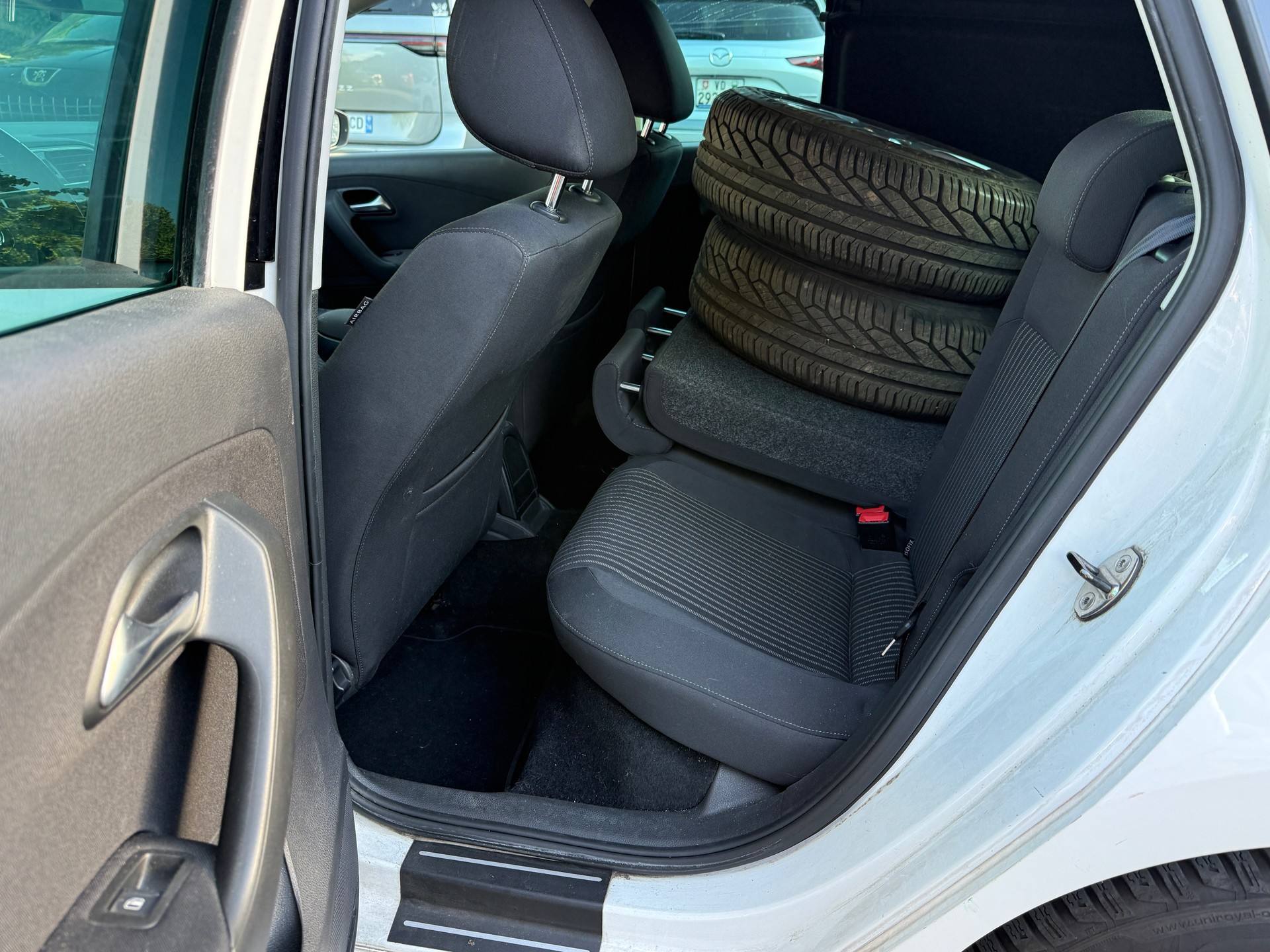 VW Polo 1.4 16V Highline DSG - Automatique - Kit Courroie de Distribution + Pompe à eau Faite à 121’810 Km - Expertisé : 03.03.2025-image-26
