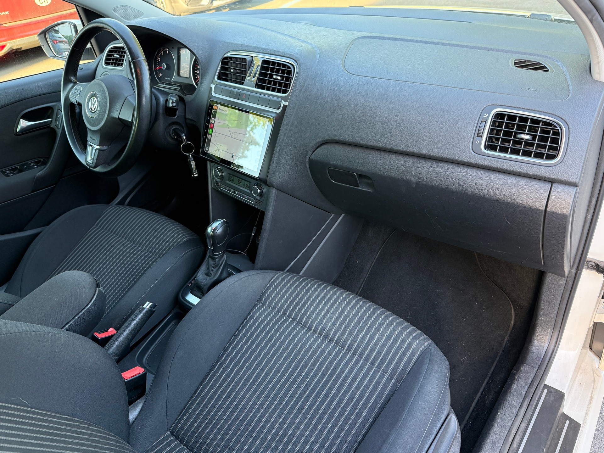 VW Polo 1.4 16V Highline DSG - Automatique - Kit Courroie de Distribution + Pompe à eau Faite à 121’810 Km - Expertisé : 03.03.2025-image-16