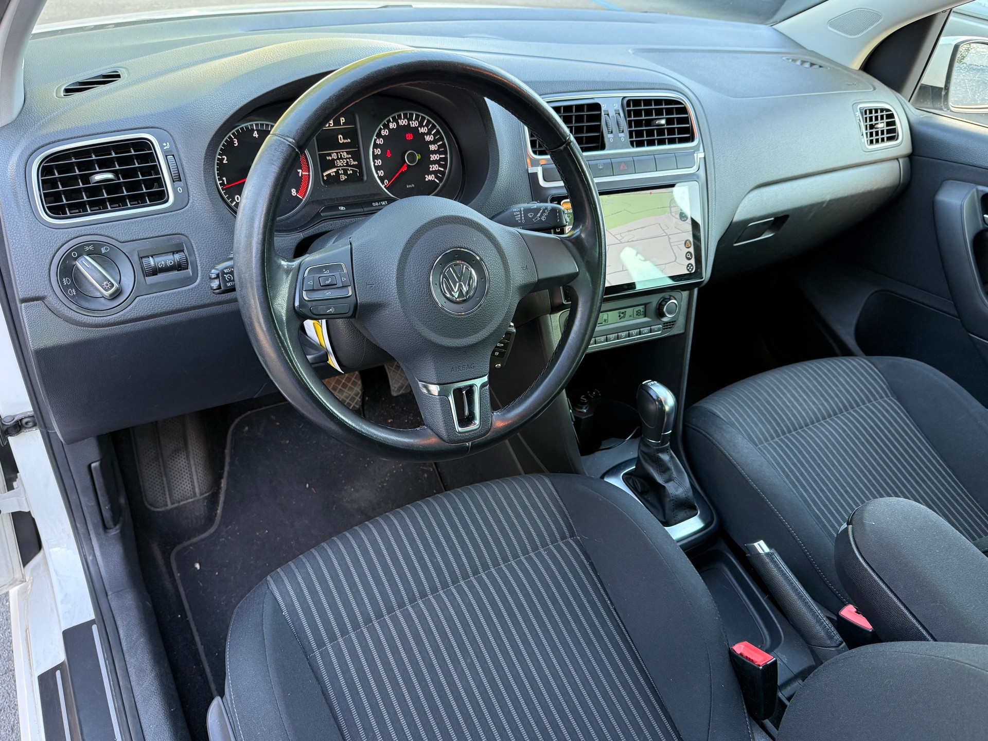 VW Polo 1.4 16V Highline DSG - Automatique - Kit Courroie de Distribution + Pompe à eau Faite à 121’810 Km - Expertisé : 03.03.2025-image-15