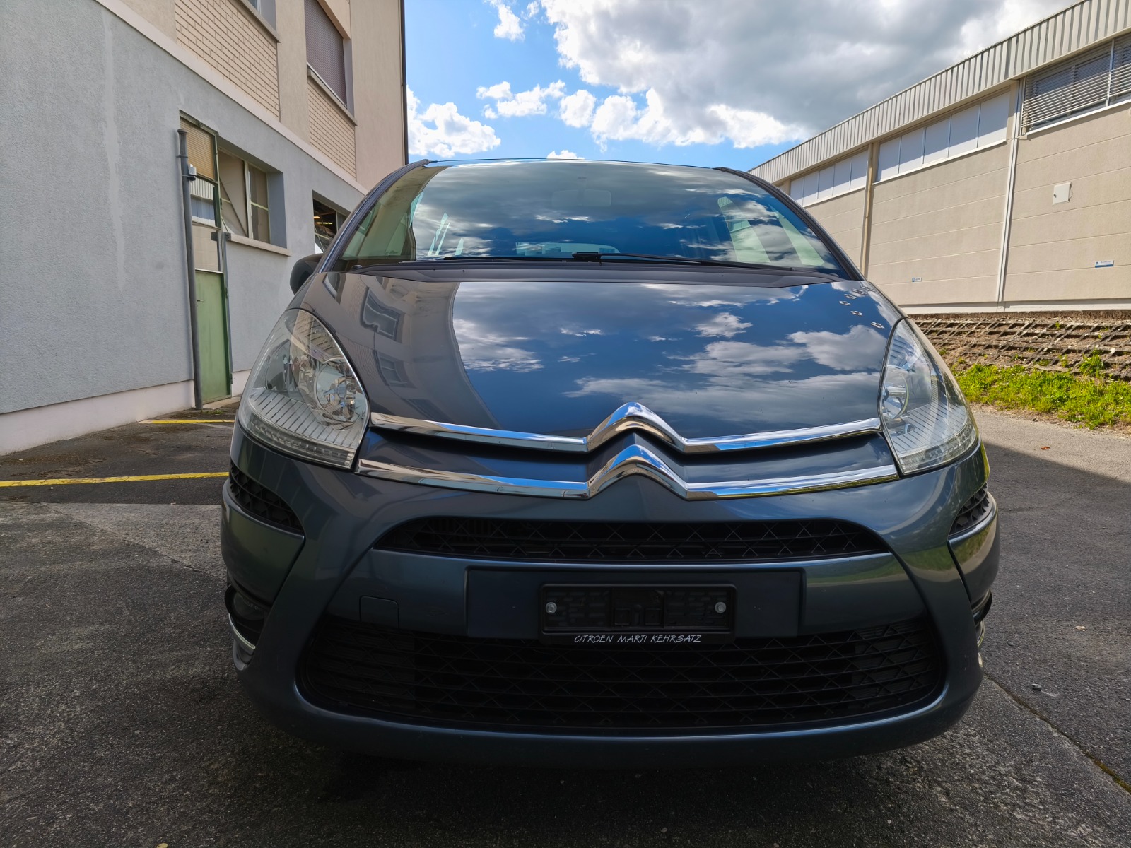 CITROEN Grand C4 Picasso 1.6 HDI 16V Attraction-image-1