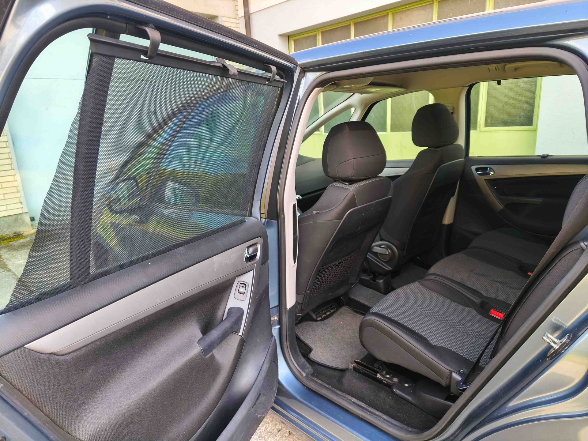 CITROEN Grand C4 Picasso 1.6 HDI 16V Attraction-image-10