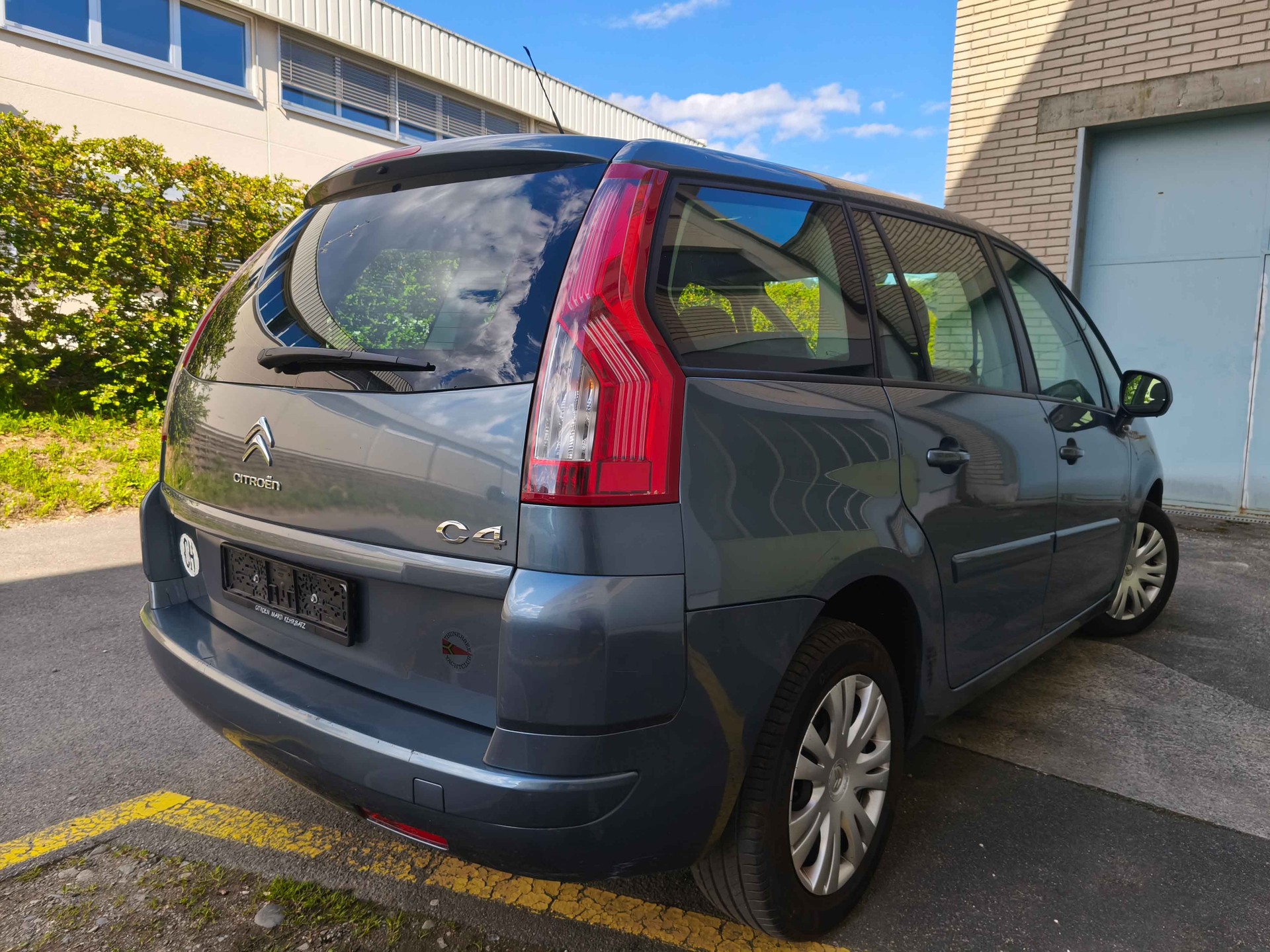 CITROEN Grand C4 Picasso 1.6 HDI 16V Attraction-image-3