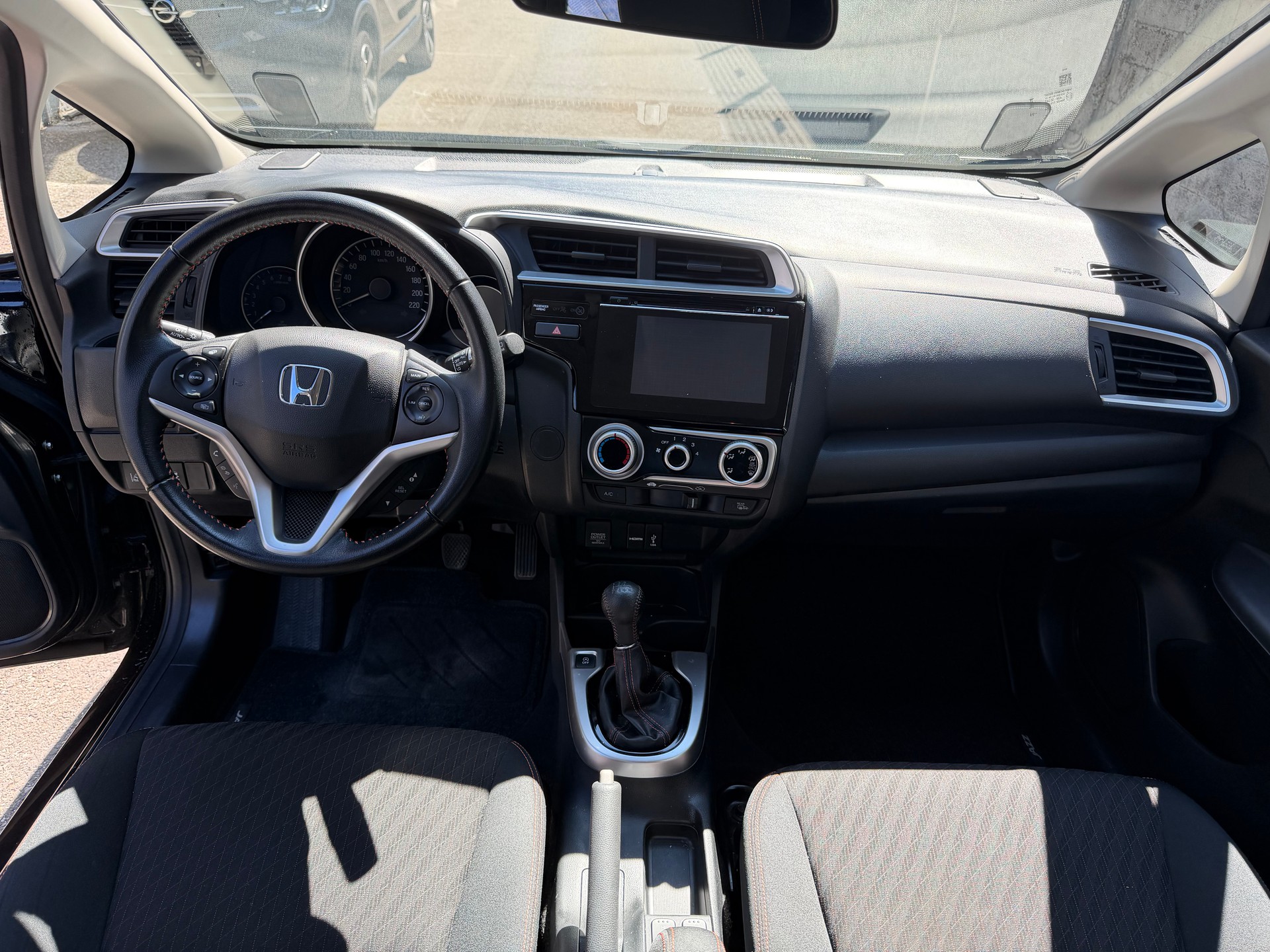 HONDA Jazz 1.5i-VTEC Dynamic-image-8