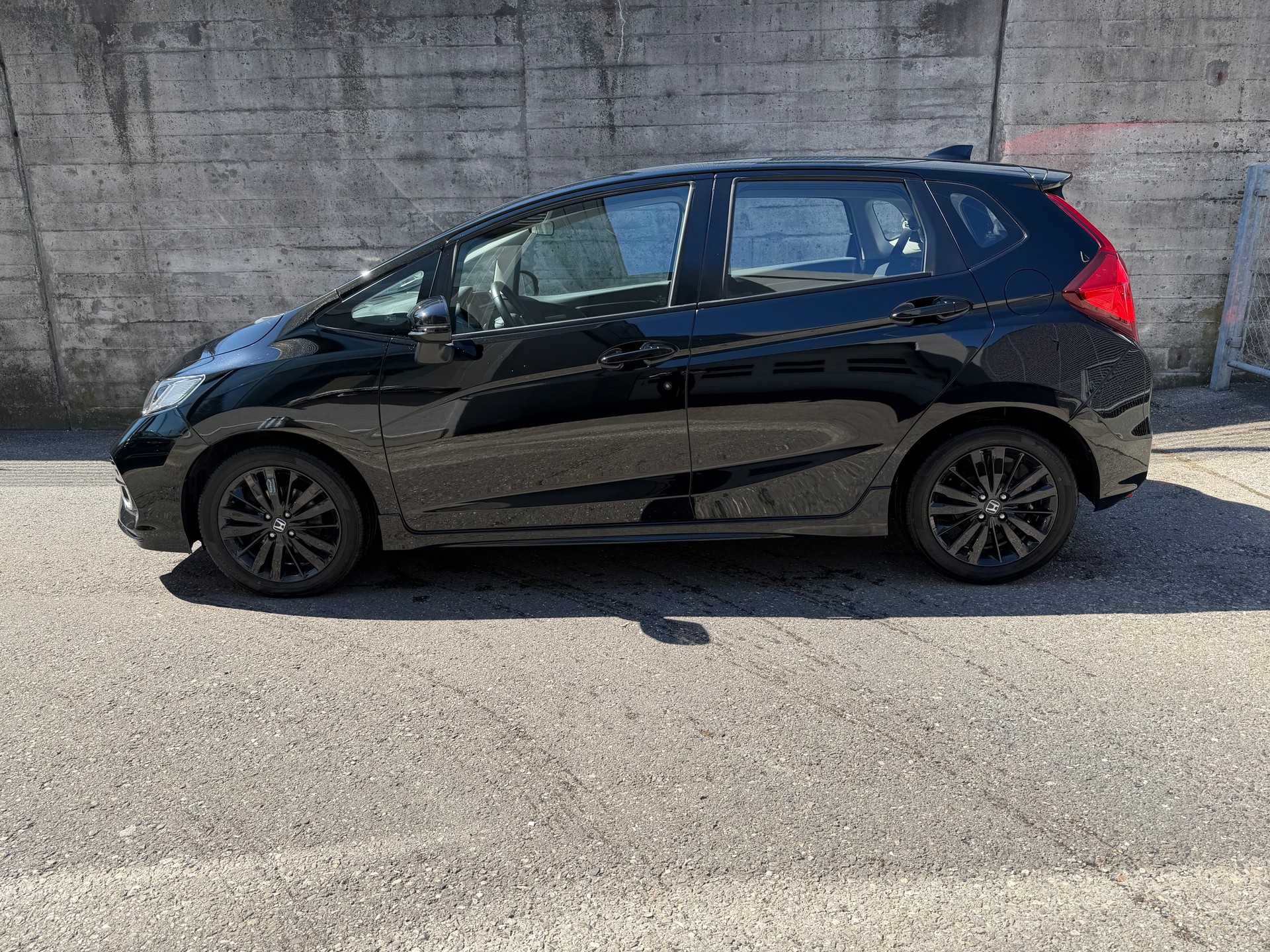 HONDA Jazz 1.5i-VTEC Dynamic-image-1
