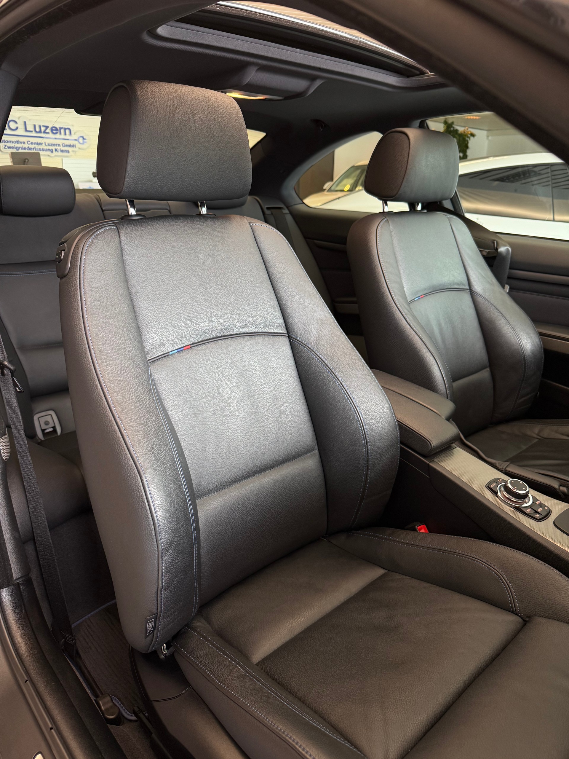 BMW 330i M Sport xDrive Coupé Steptronic-image-11