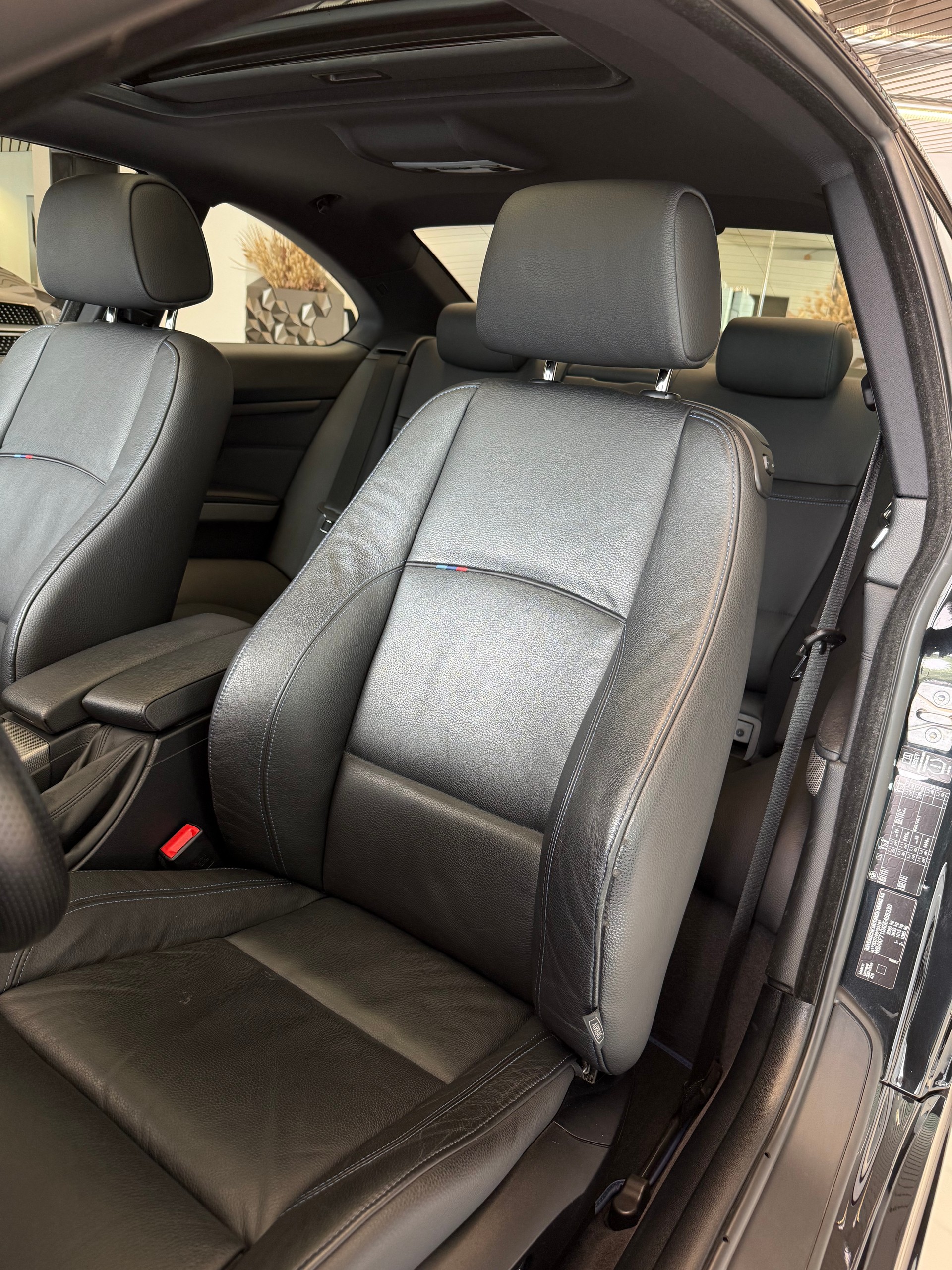 BMW 330i M Sport xDrive Coupé Steptronic-image-5