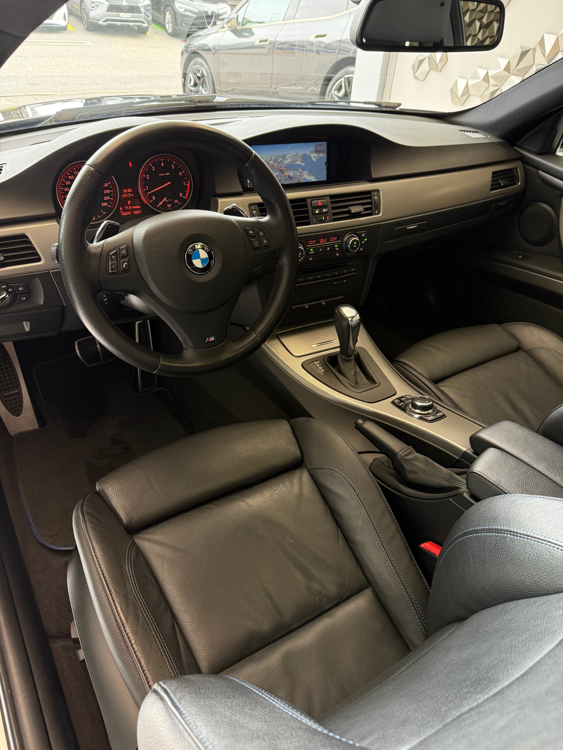 BMW 330i M Sport xDrive Coupé Steptronic-image-4