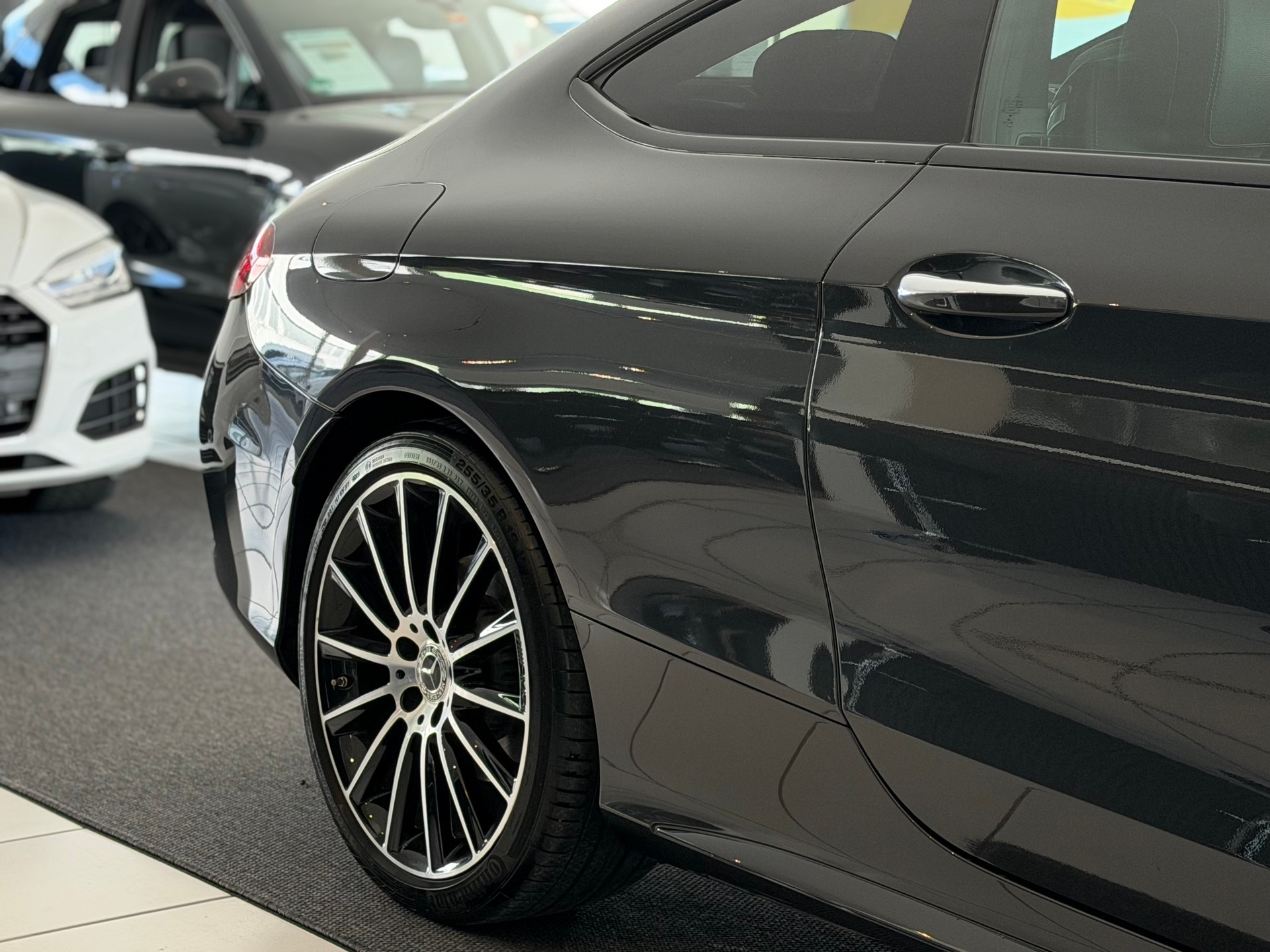 MERCEDES-BENZ C 200 Coupé 4Matic AMG Line 9G-Tronic **ab MFK & Service**-image-5