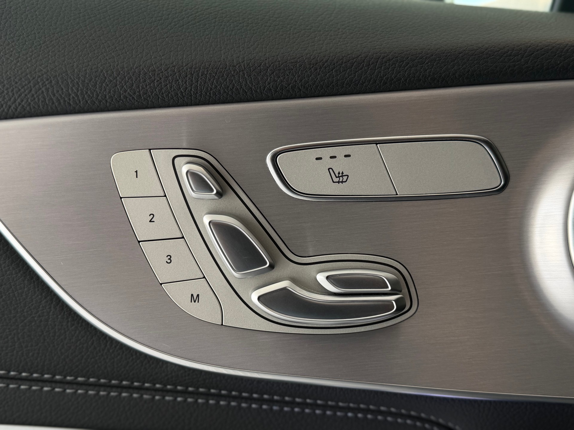 MERCEDES-BENZ C 200 Coupé 4Matic AMG Line 9G-Tronic **ab MFK & Service**-image-20