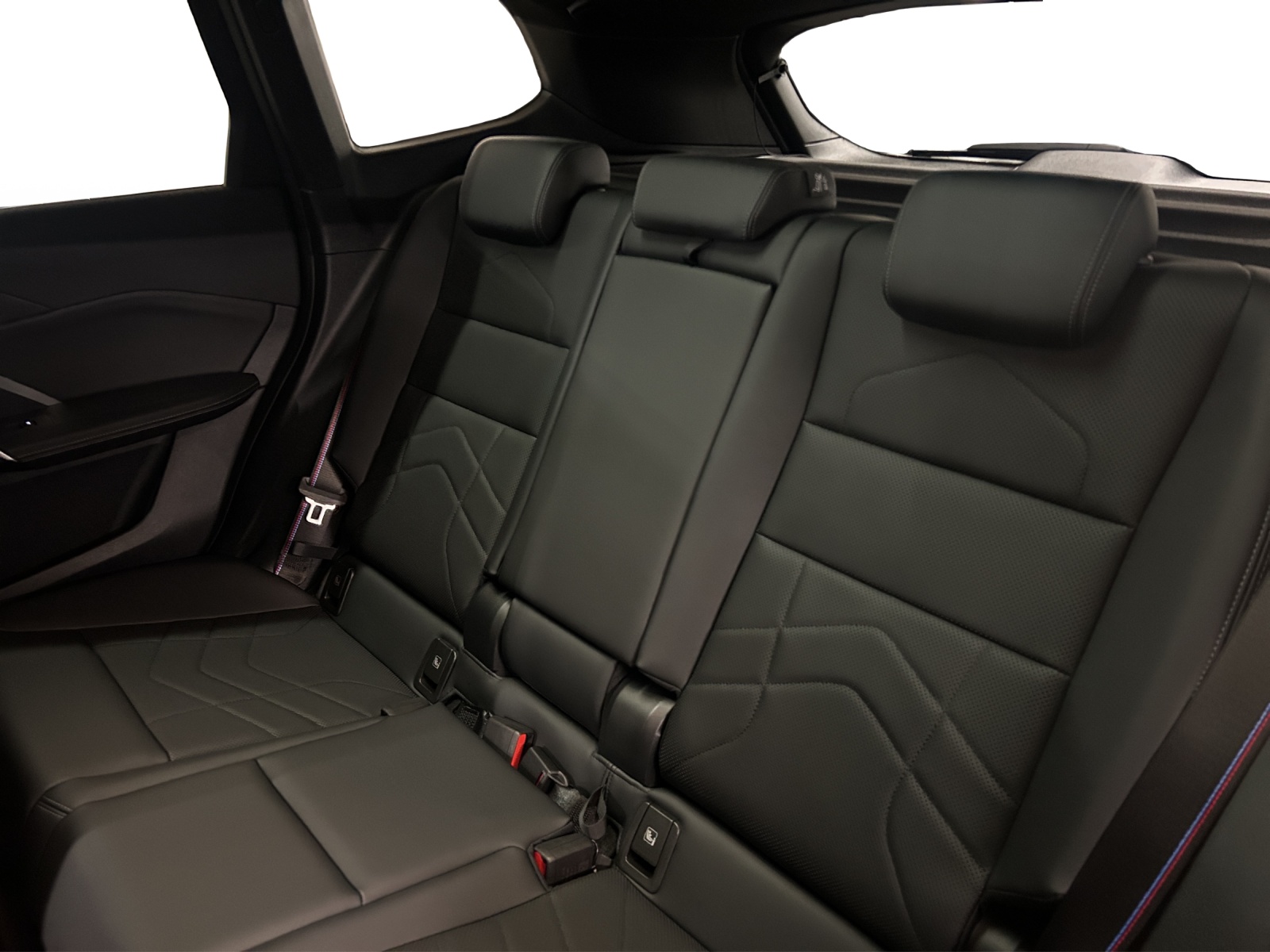 BMW iX1 xDrive 30 M Sport Pro-image-24