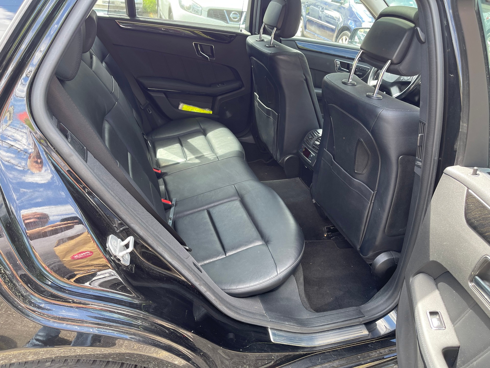 MERCEDES-BENZ E 350 Avantgarde 4Matic 7G-Tronic-image-7