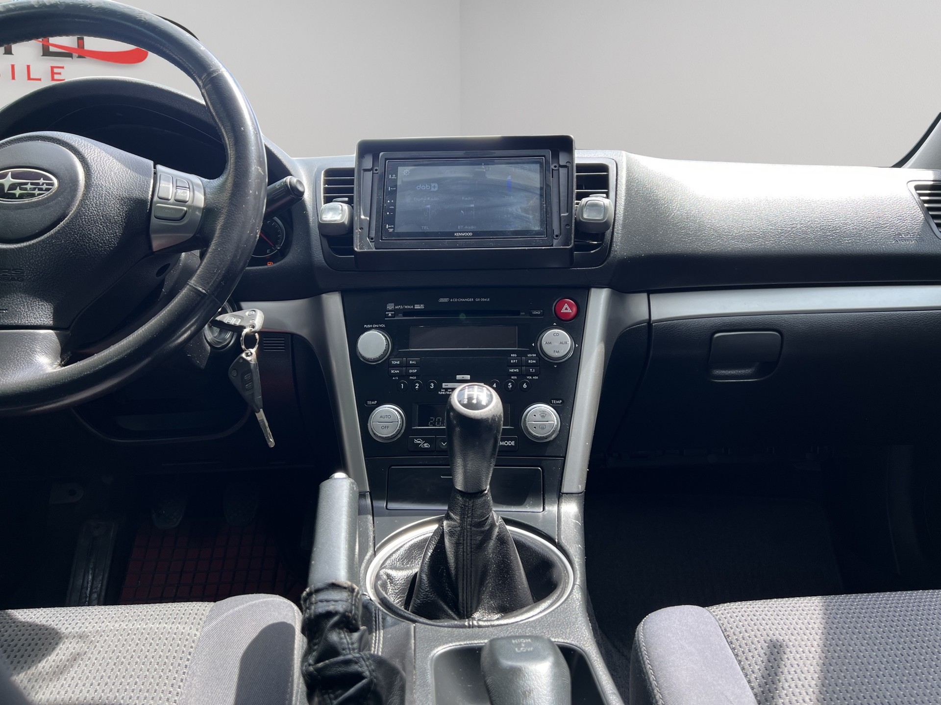 SUBARU Legacy 2.0R AWD Swiss-image-8